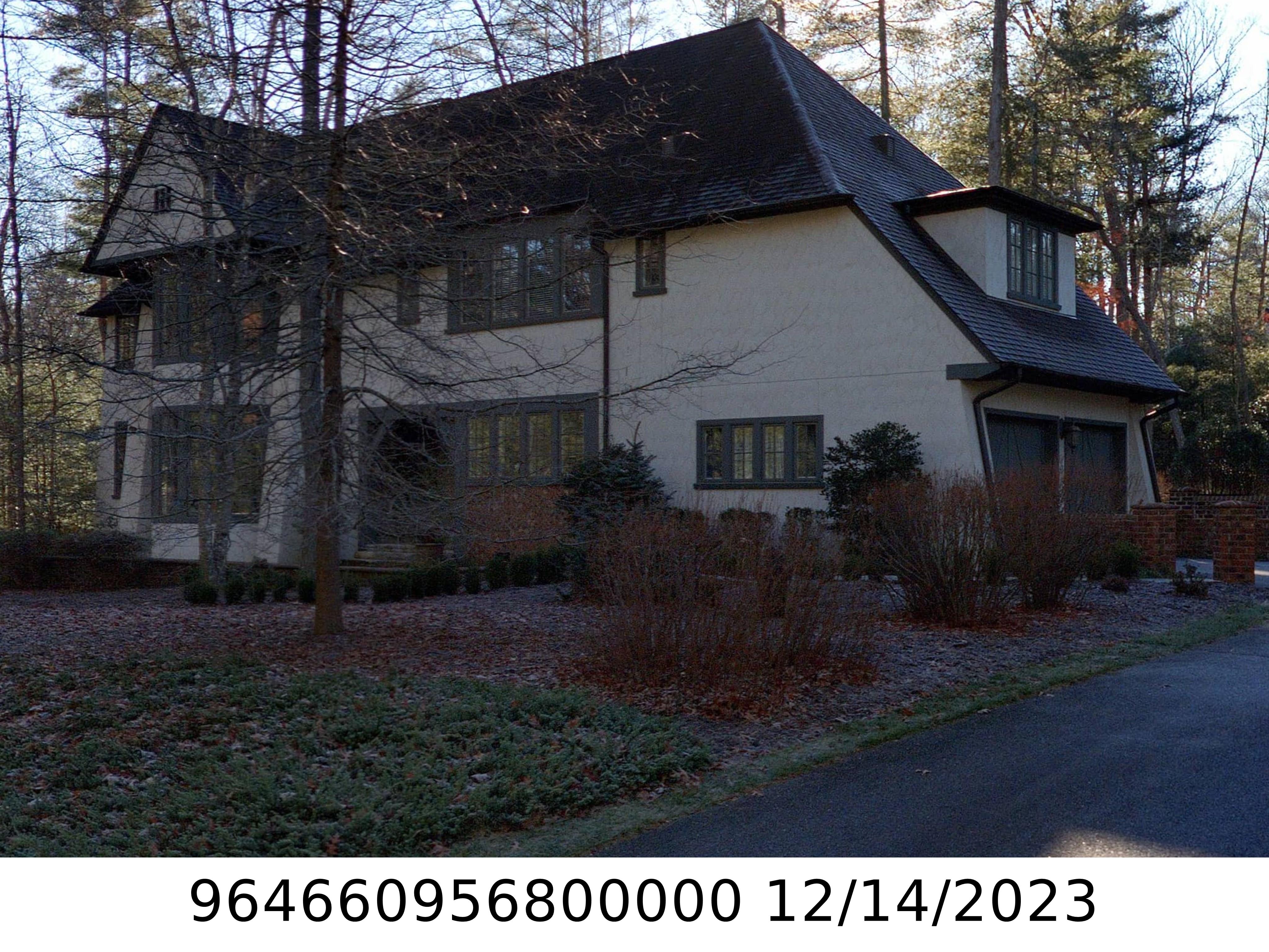 A picture of the property located at 18 CHAUNCEY CIR, ASHEVILLE NC 28803.