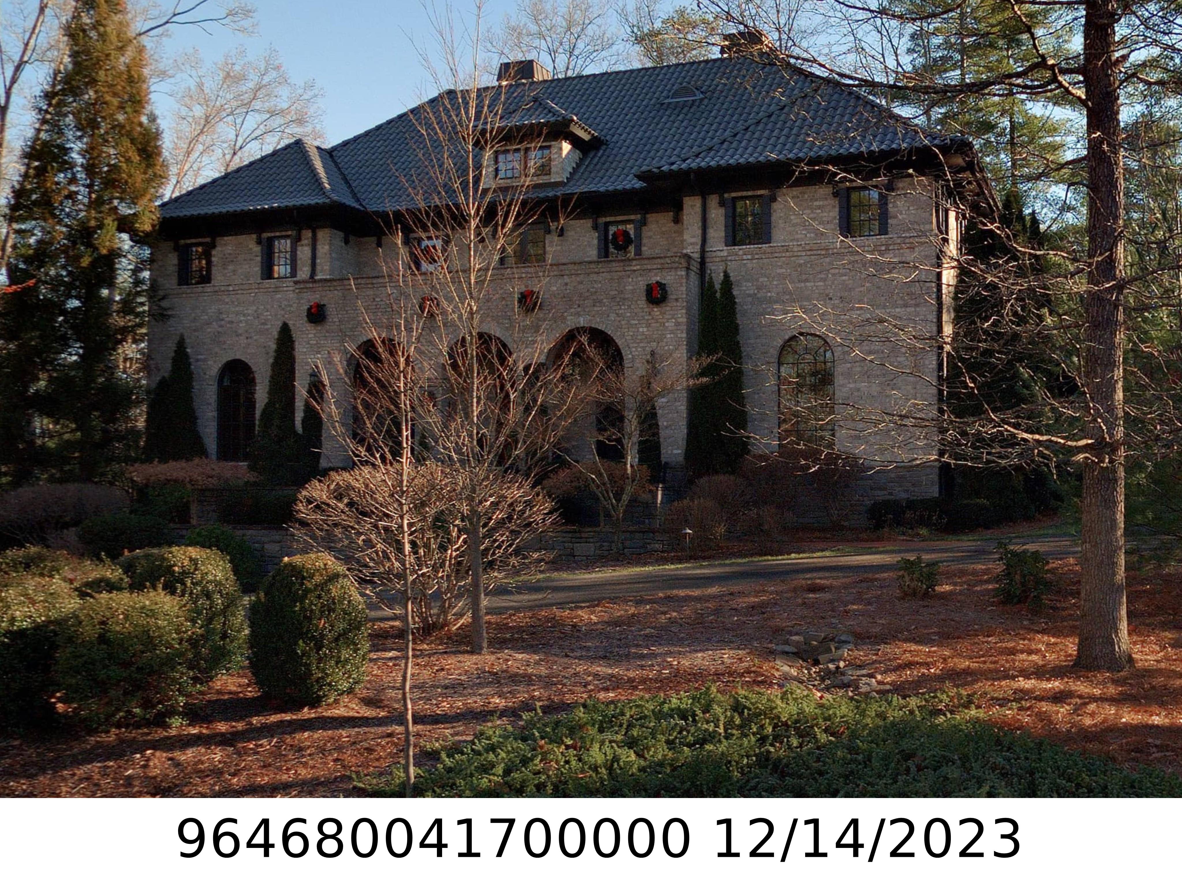 A picture of the property located at 89 CHAUNCEY CIR, ASHEVILLE NC 28803.