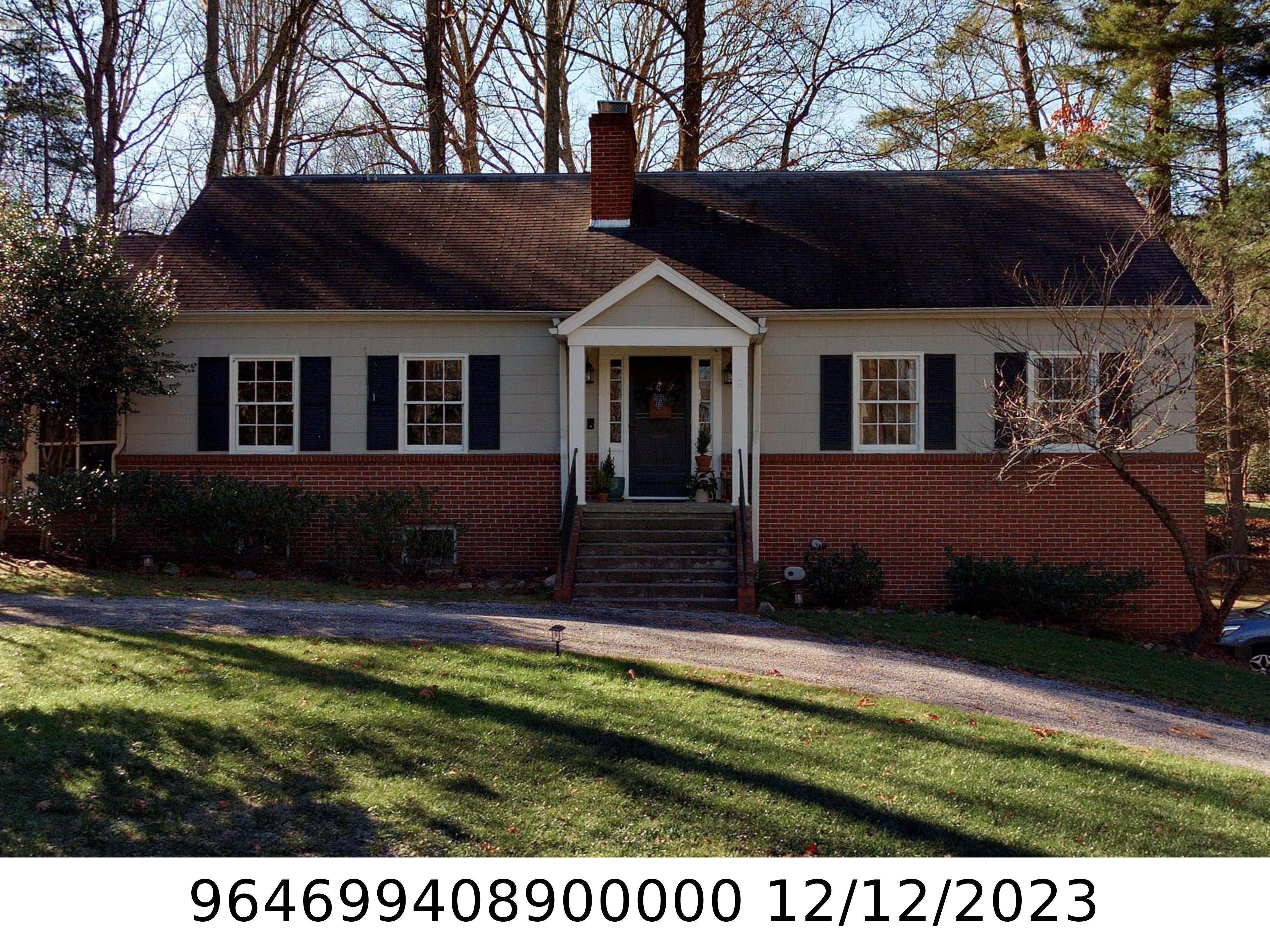 A picture of the property located at 1 AMHERST RD, ASHEVILLE NC 28803.