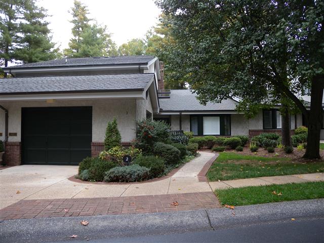 A picture of the property located at 2 BOURNE LN, ASHEVILLE NC 28803.