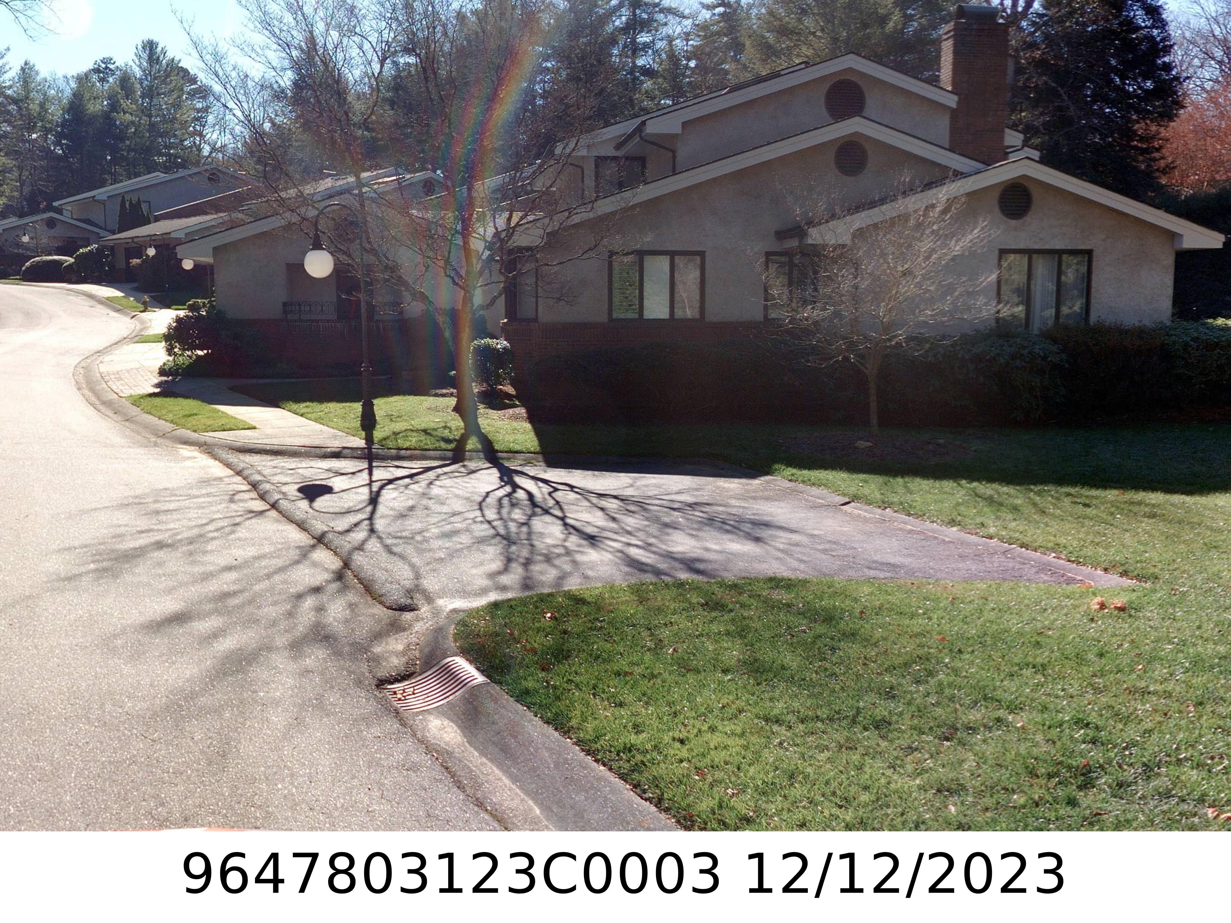 A picture of the property located at 3 BOURNE LN, ASHEVILLE NC 28803.