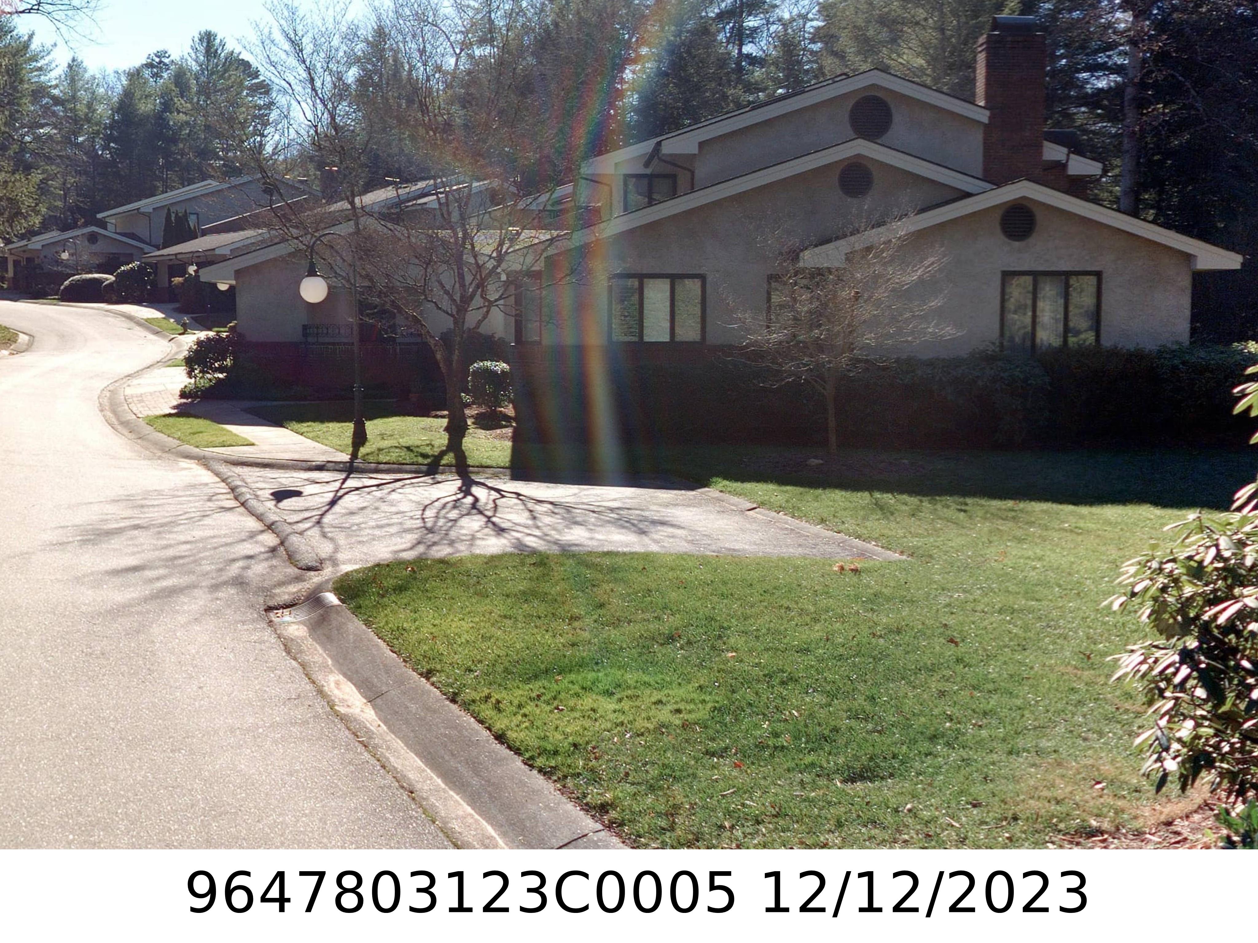 A picture of the property located at 5 BOURNE LN, ASHEVILLE NC 28803.