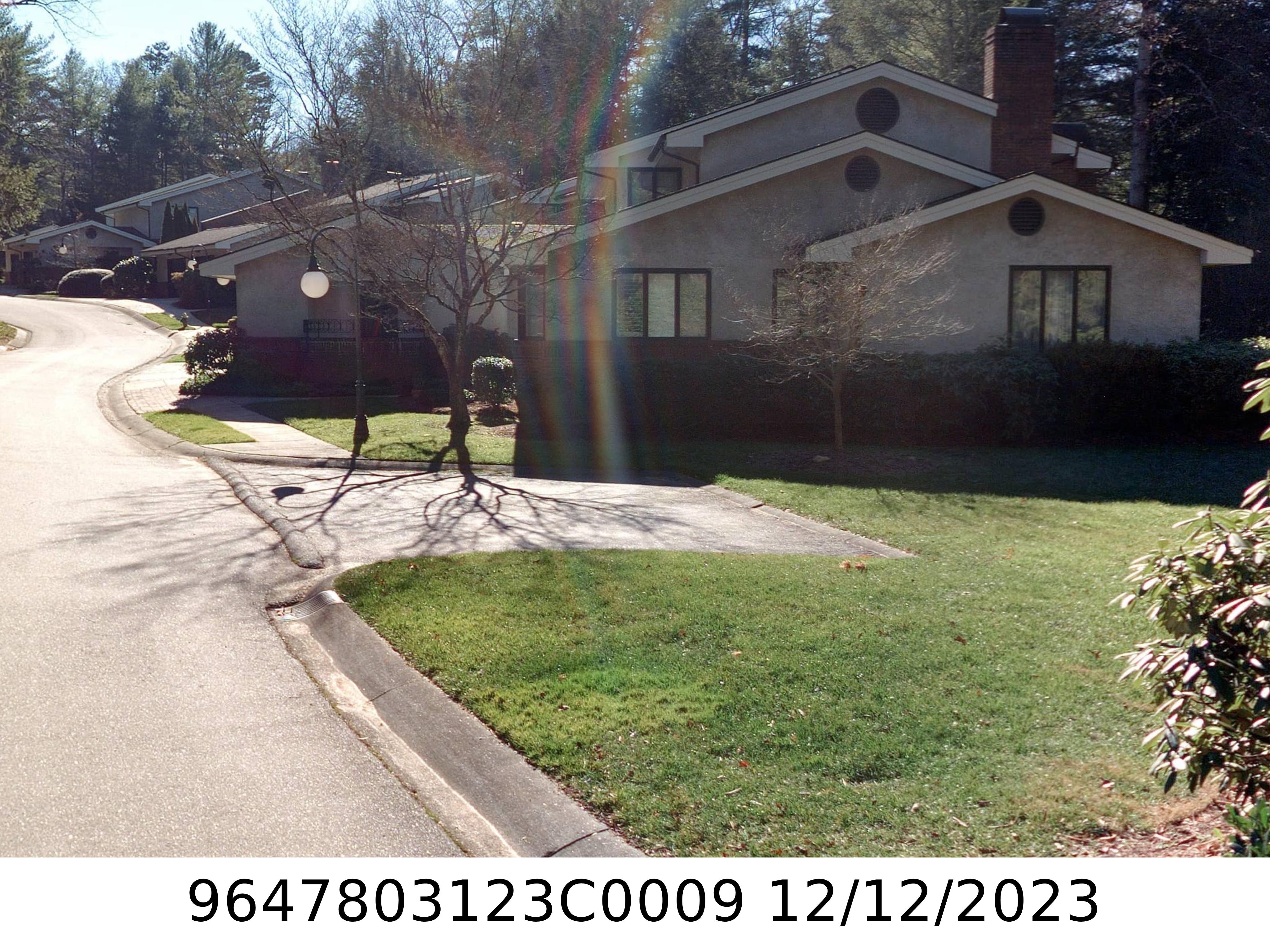 A picture of the property located at 9 BOURNE LN, ASHEVILLE NC 28803.