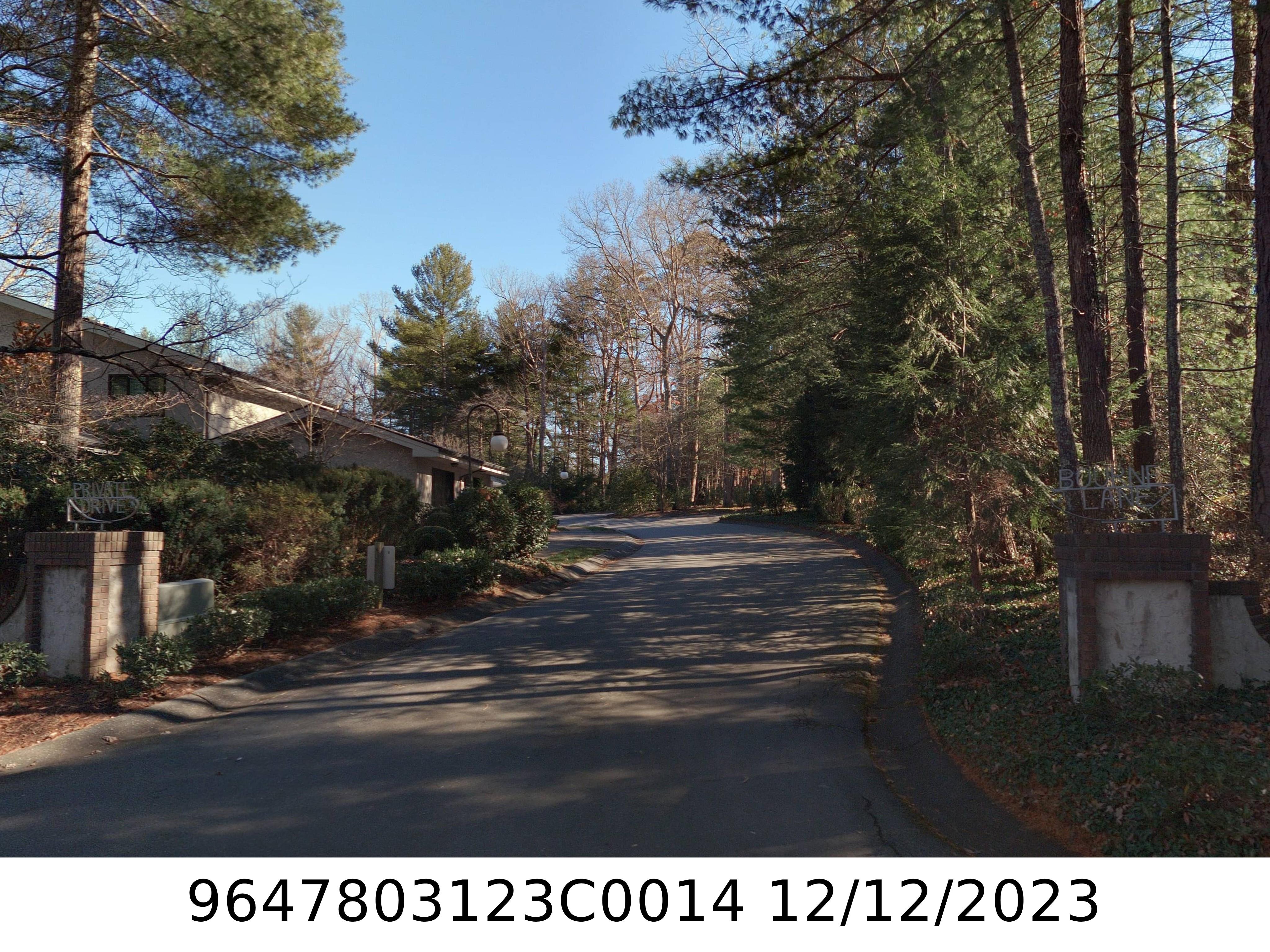 A picture of the property located at 14 BOURNE LN, ASHEVILLE NC 28803.