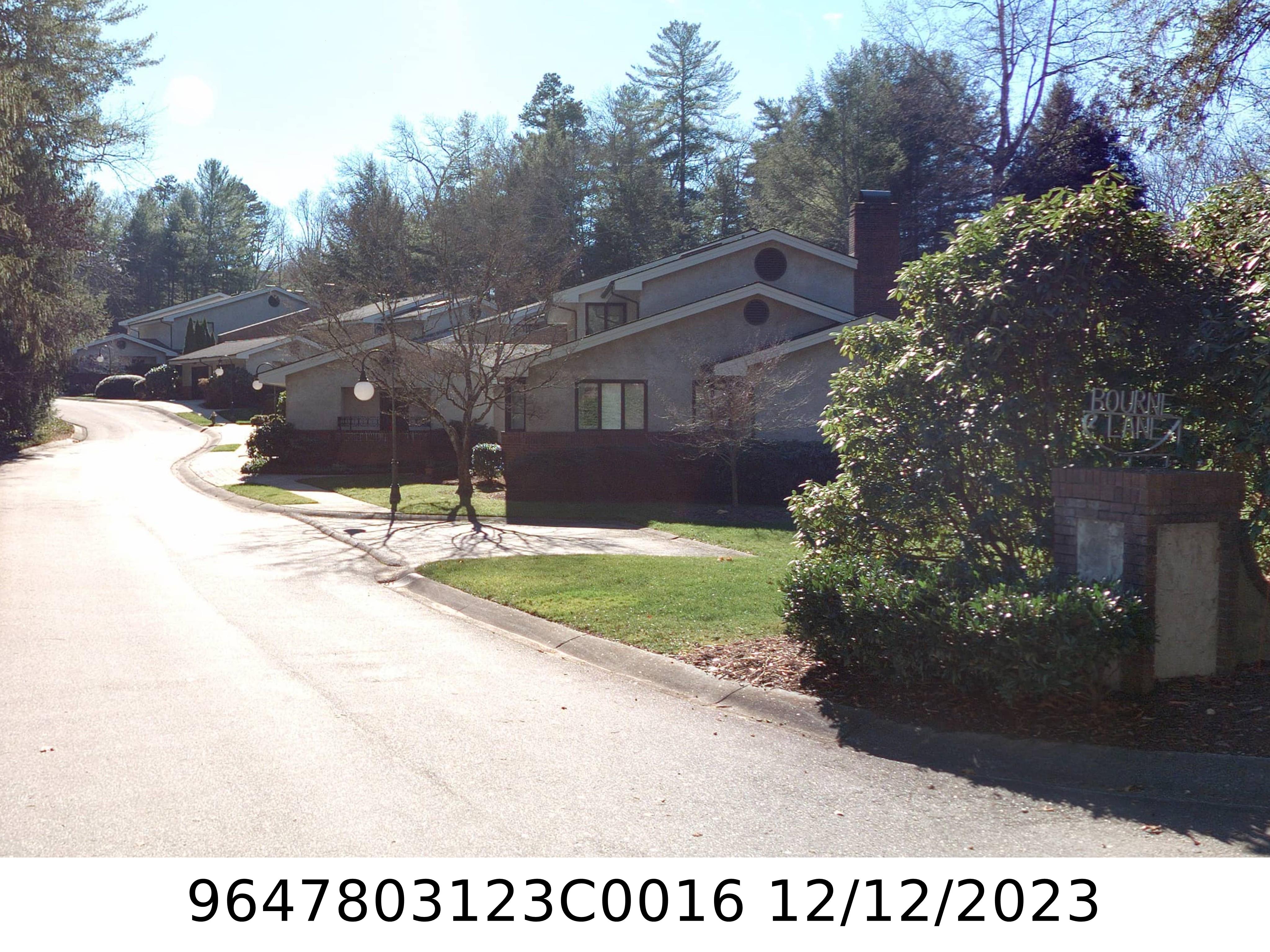 A picture of the property located at 16 BOURNE LN, ASHEVILLE NC 28803.