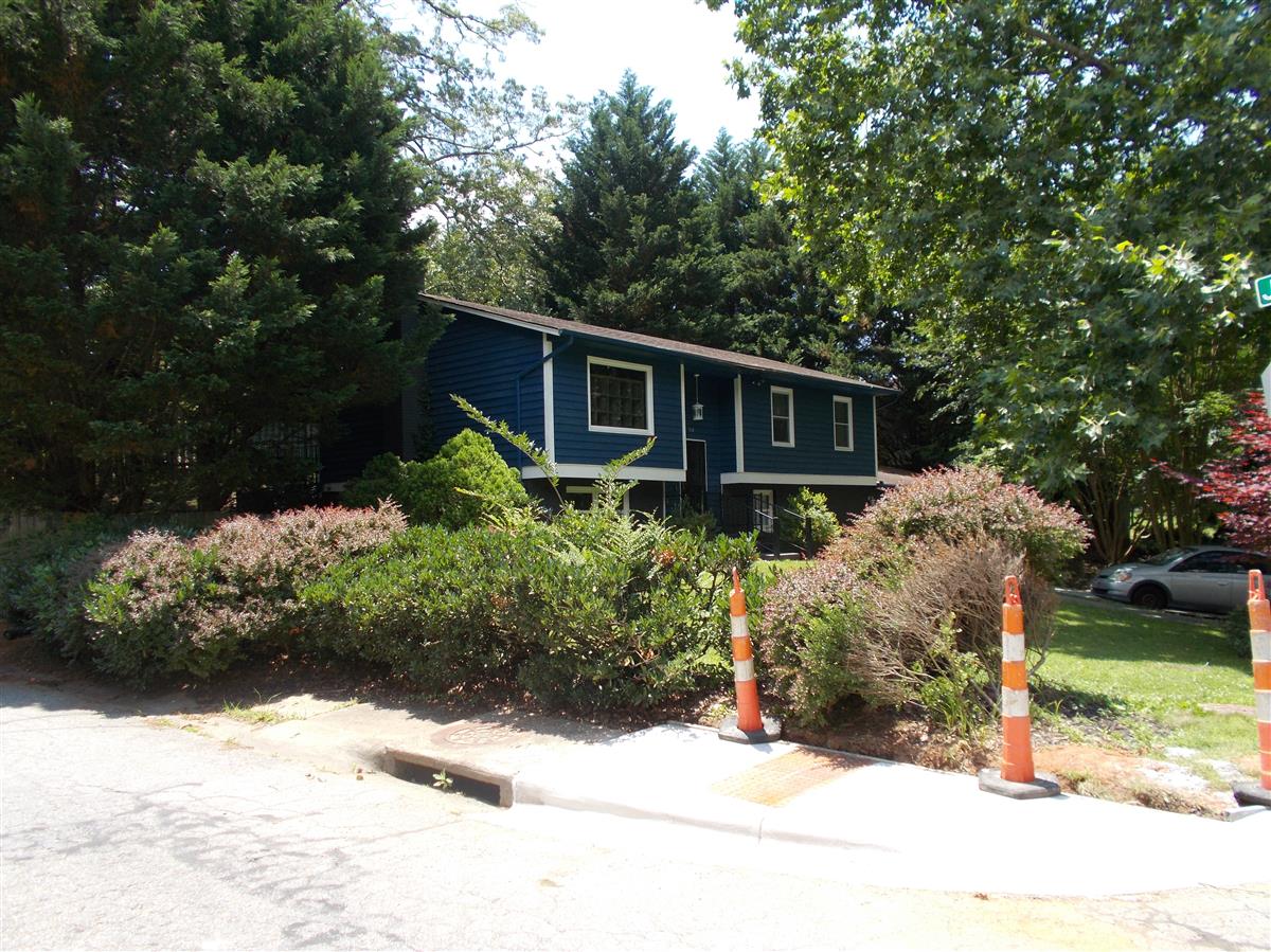 A picture of the property located at 164 BARTLETT ST, ASHEVILLE NC 28801.