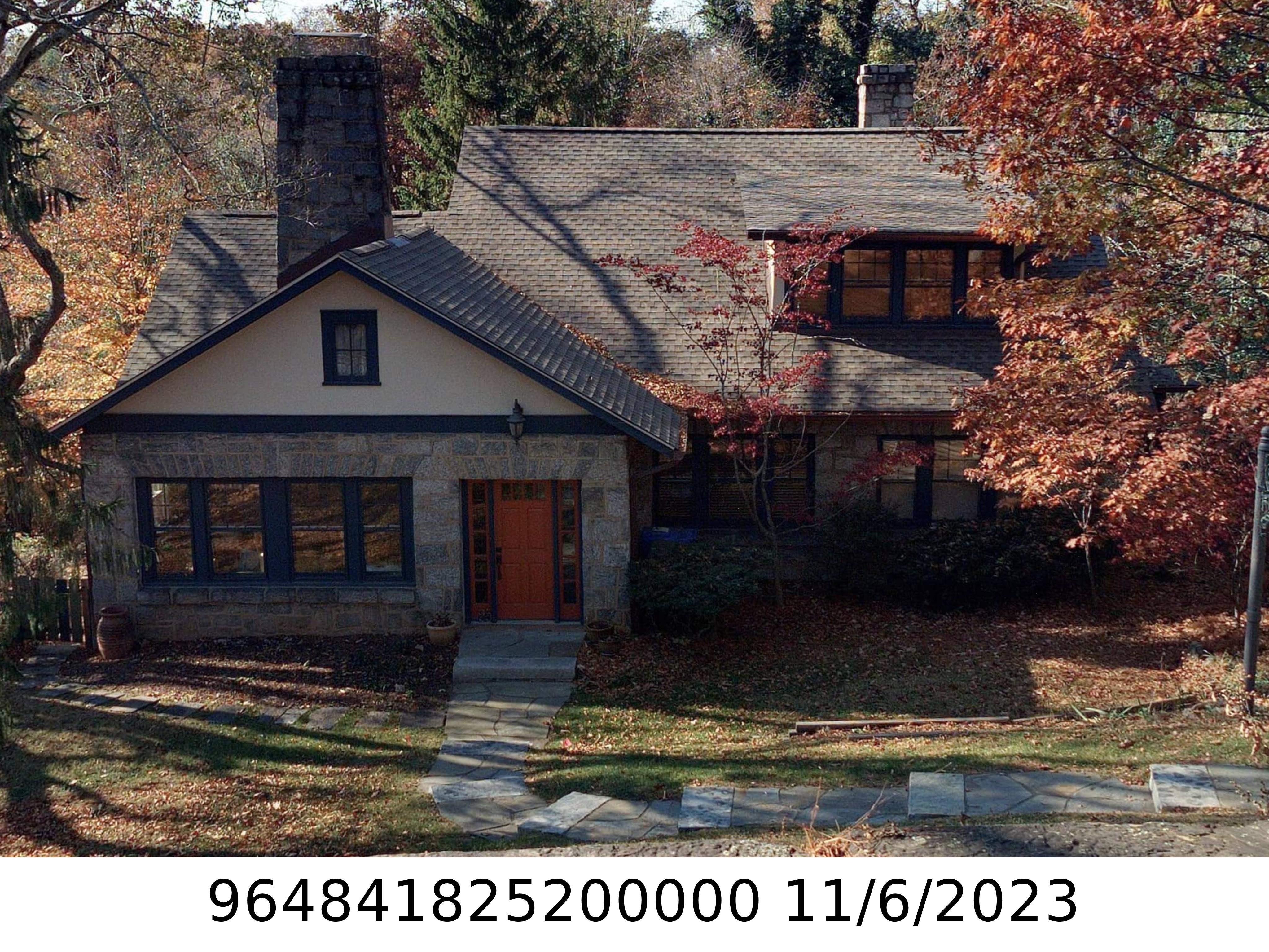 A picture of the property located at 25 SAINT DUNSTANS CIR, ASHEVILLE NC 28803.
