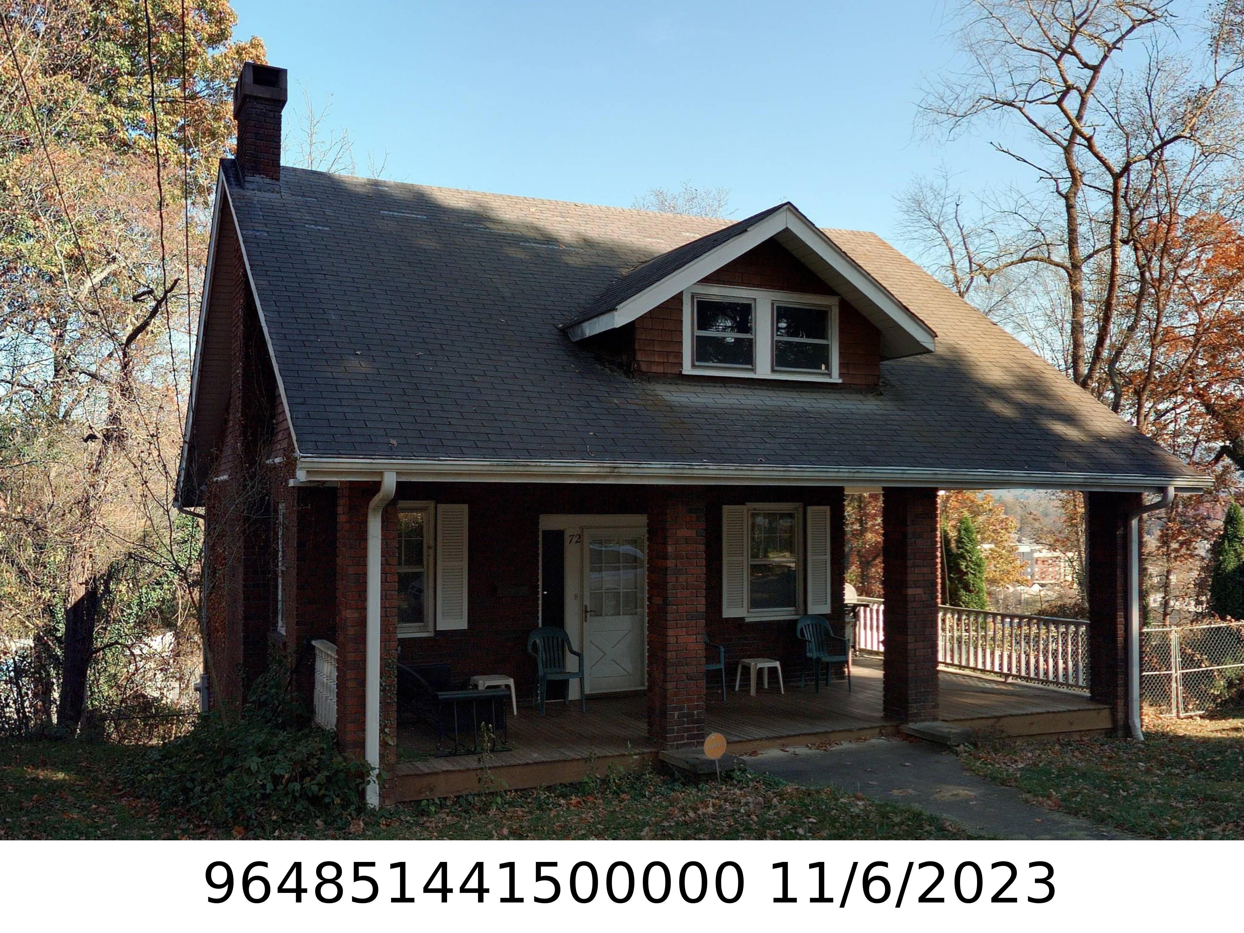 A picture of the property located at 72 SAINT DUNSTANS CIR, ASHEVILLE NC 28803.