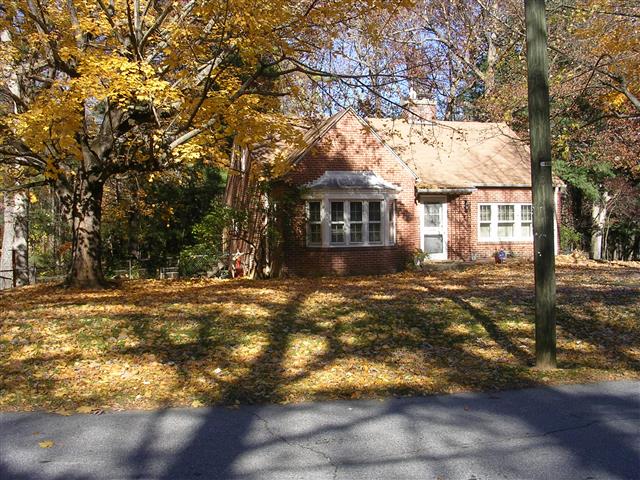 A picture of the property located at 44 LAKEWOOD DR ASHEVILLE NC.