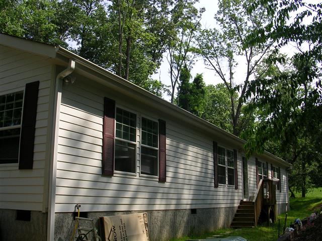 A picture of the property located at 10 STONER RD ASHEVILLE NC.