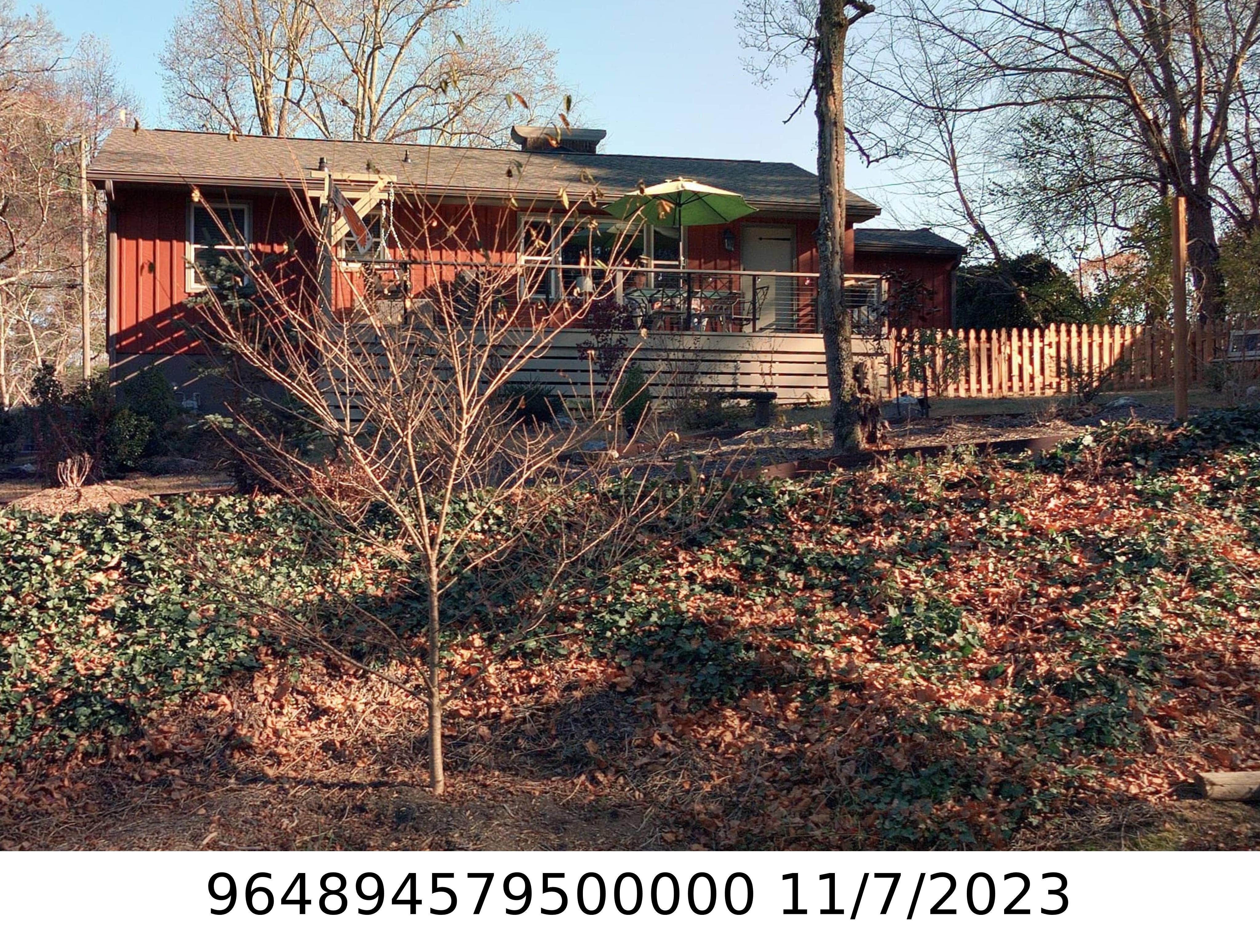 A picture of the property located at 1 PLYMOUTH CIR, ASHEVILLE NC 28803.