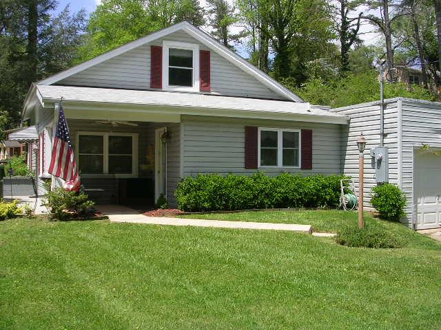 A picture of the property located at 268 LAKEWOOD DR, ASHEVILLE NC 28803.