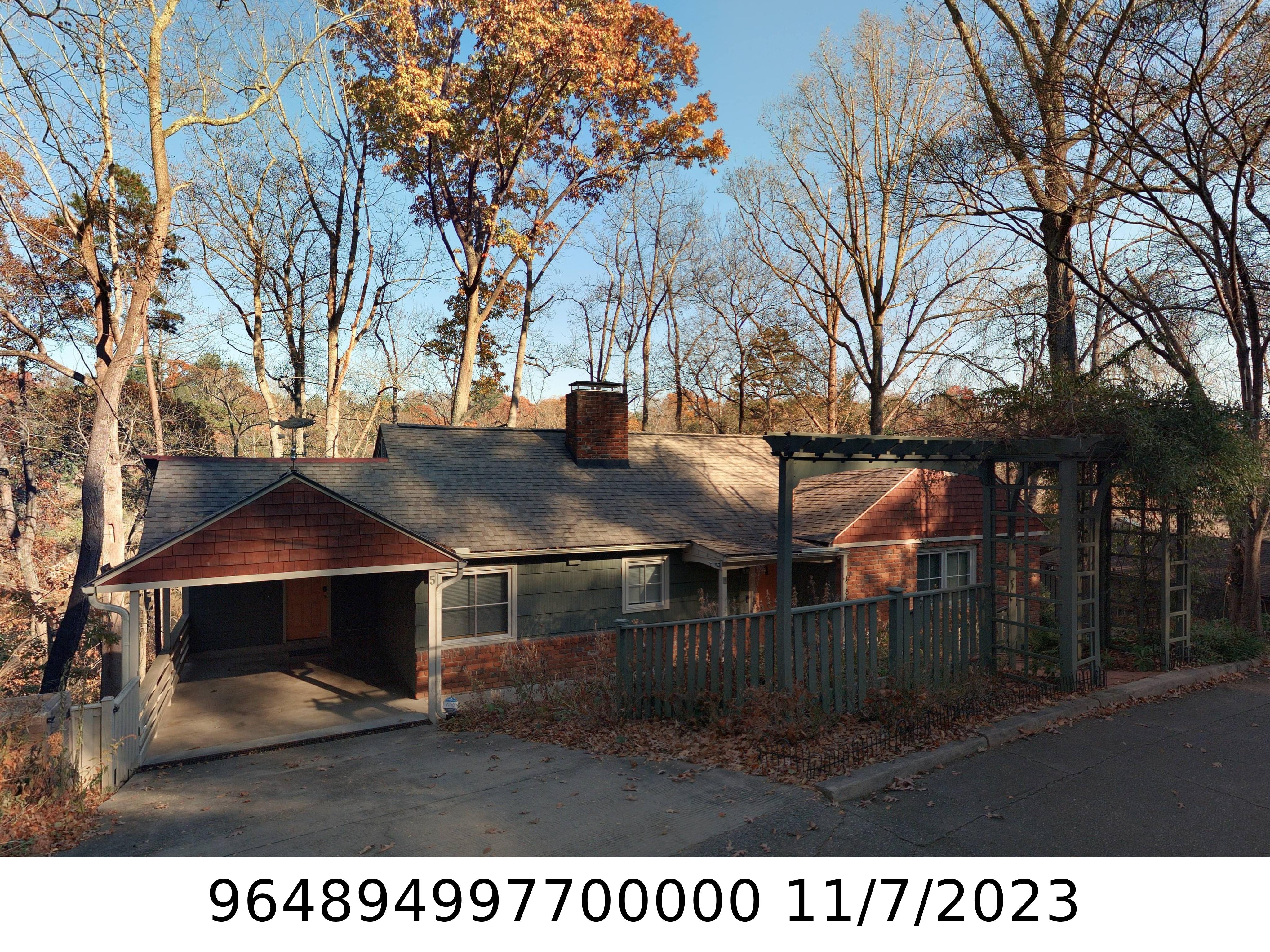 A picture of the property located at 5 PLYMOUTH CIR, ASHEVILLE NC 28803.