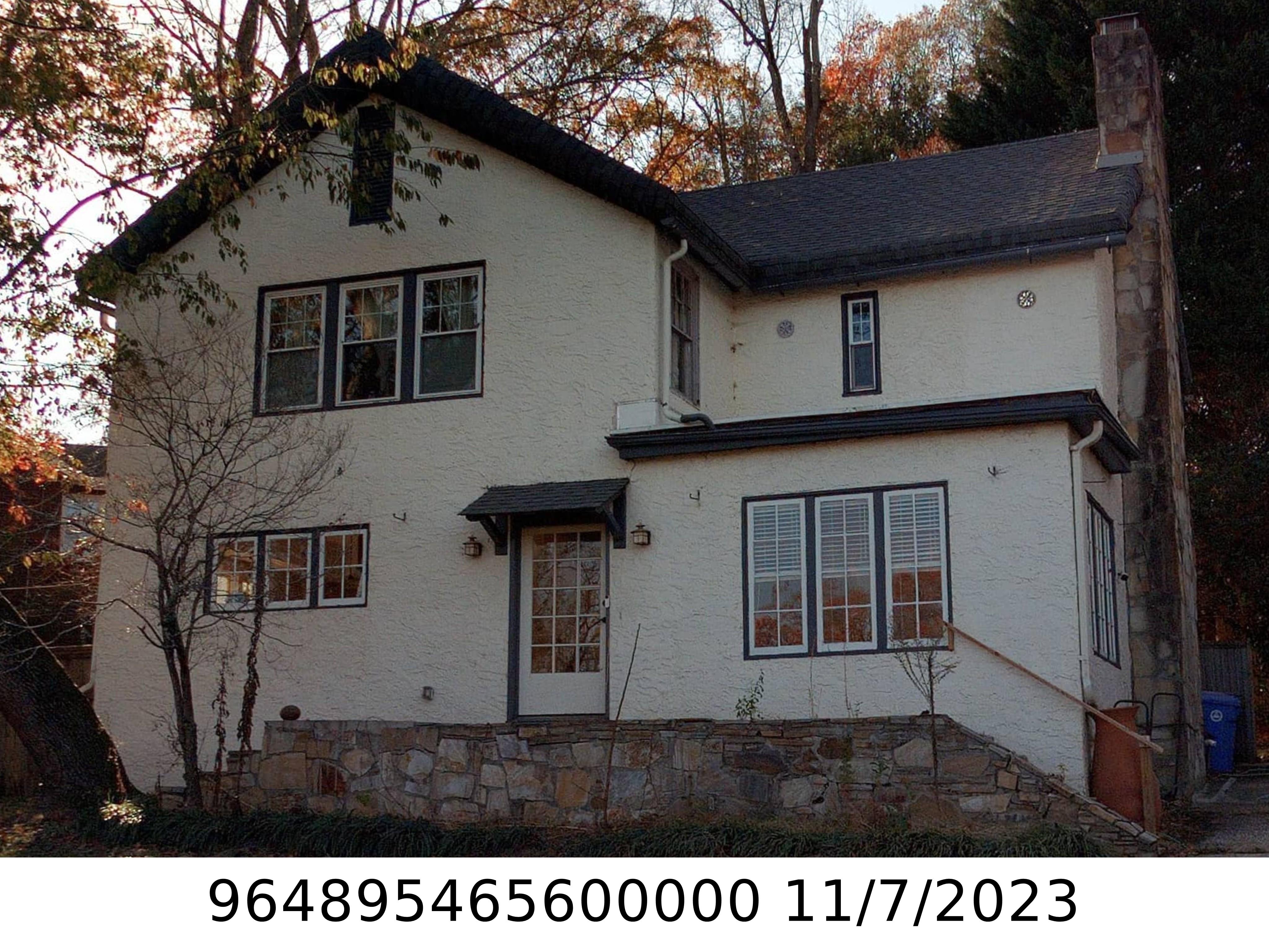 A picture of the property located at 18 NORMANDY RD, ASHEVILLE NC 28803.