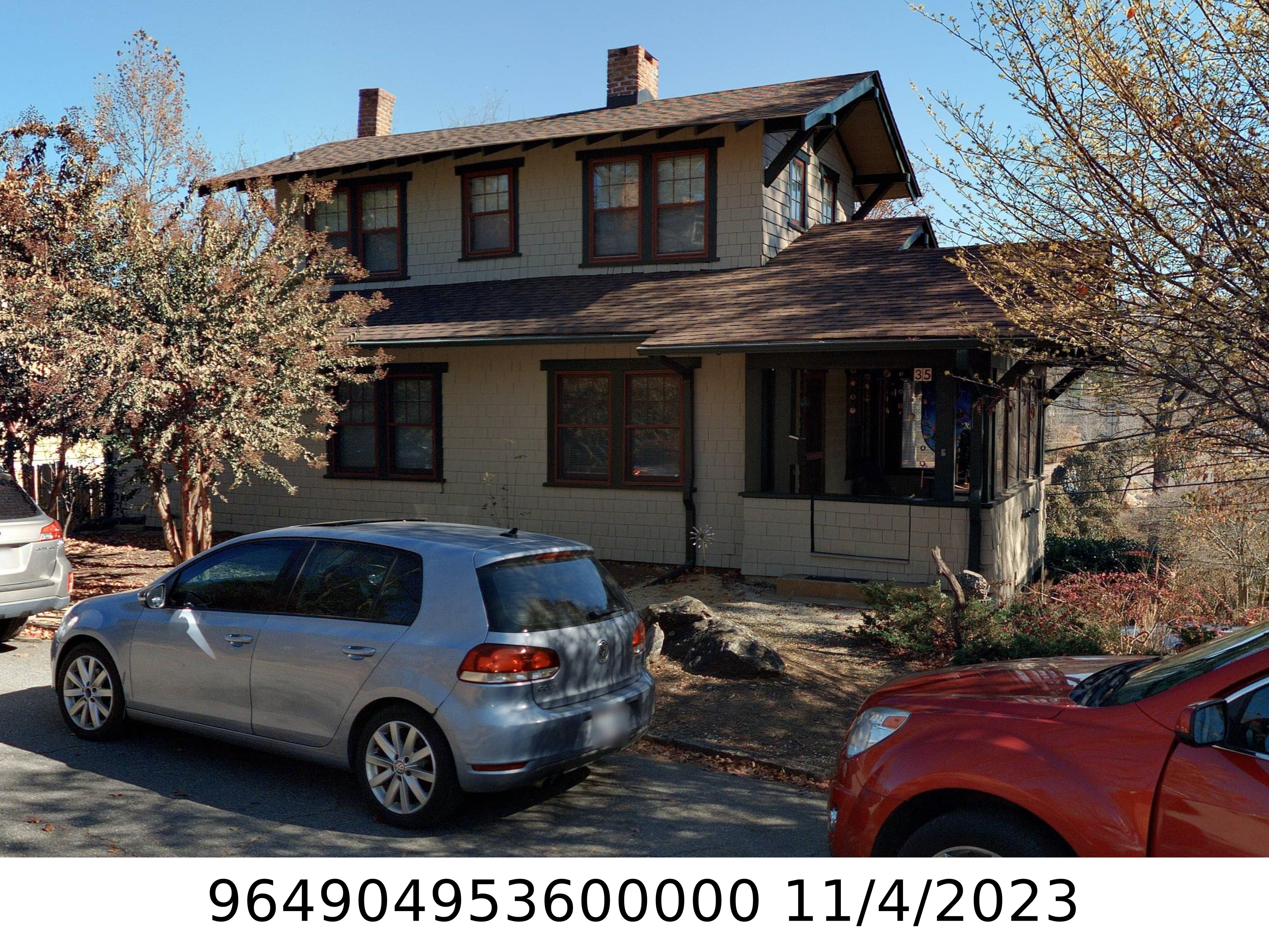 A picture of the property located at 35 CUMBERLAND CIR, ASHEVILLE NC 28801.