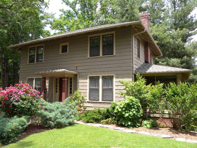 A picture of the property located at 67 CUMBERLAND CIR, ASHEVILLE NC 28801.