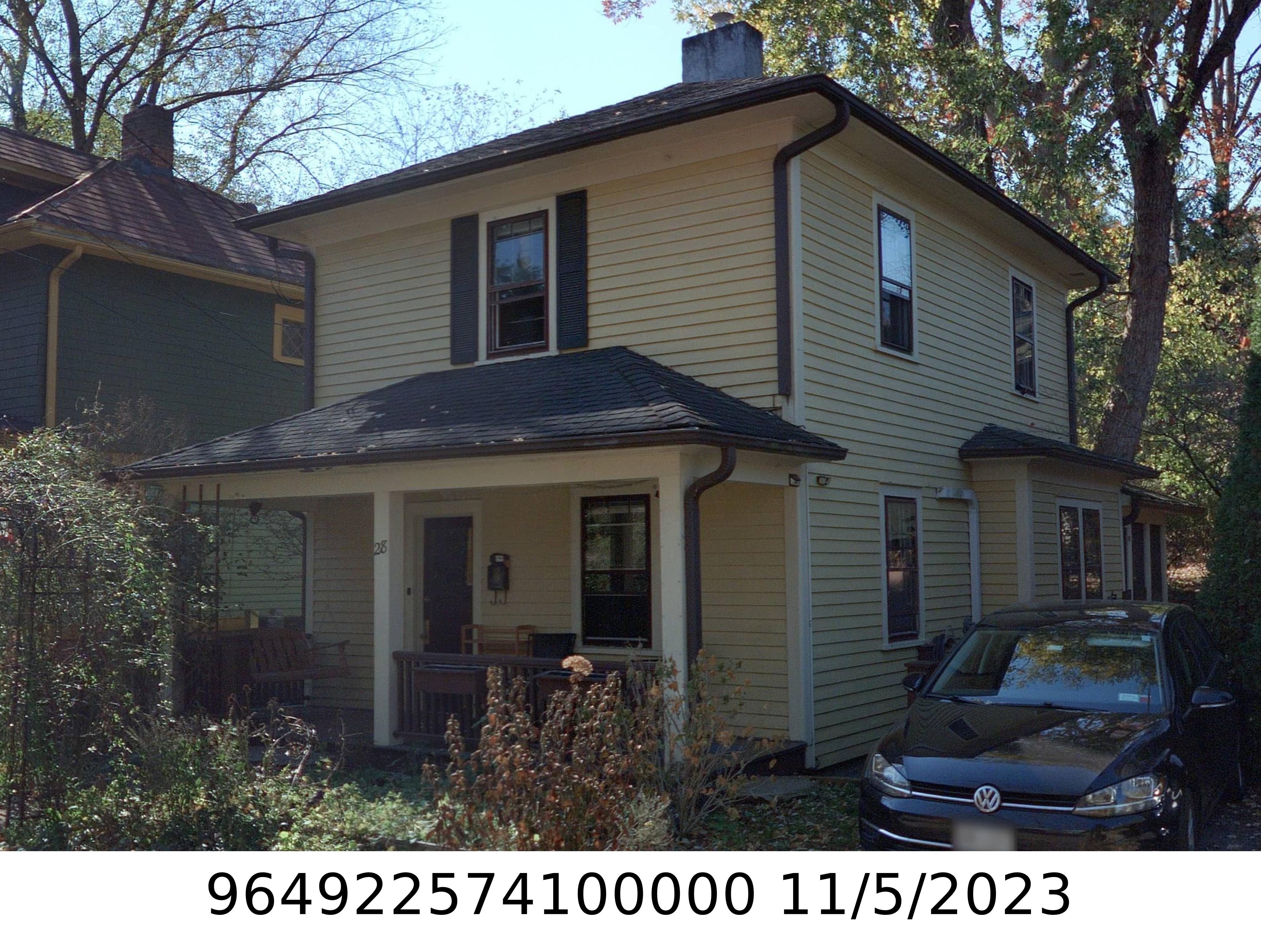 A picture of the property located at 28 WOODLAWN AVE, ASHEVILLE NC 28801.