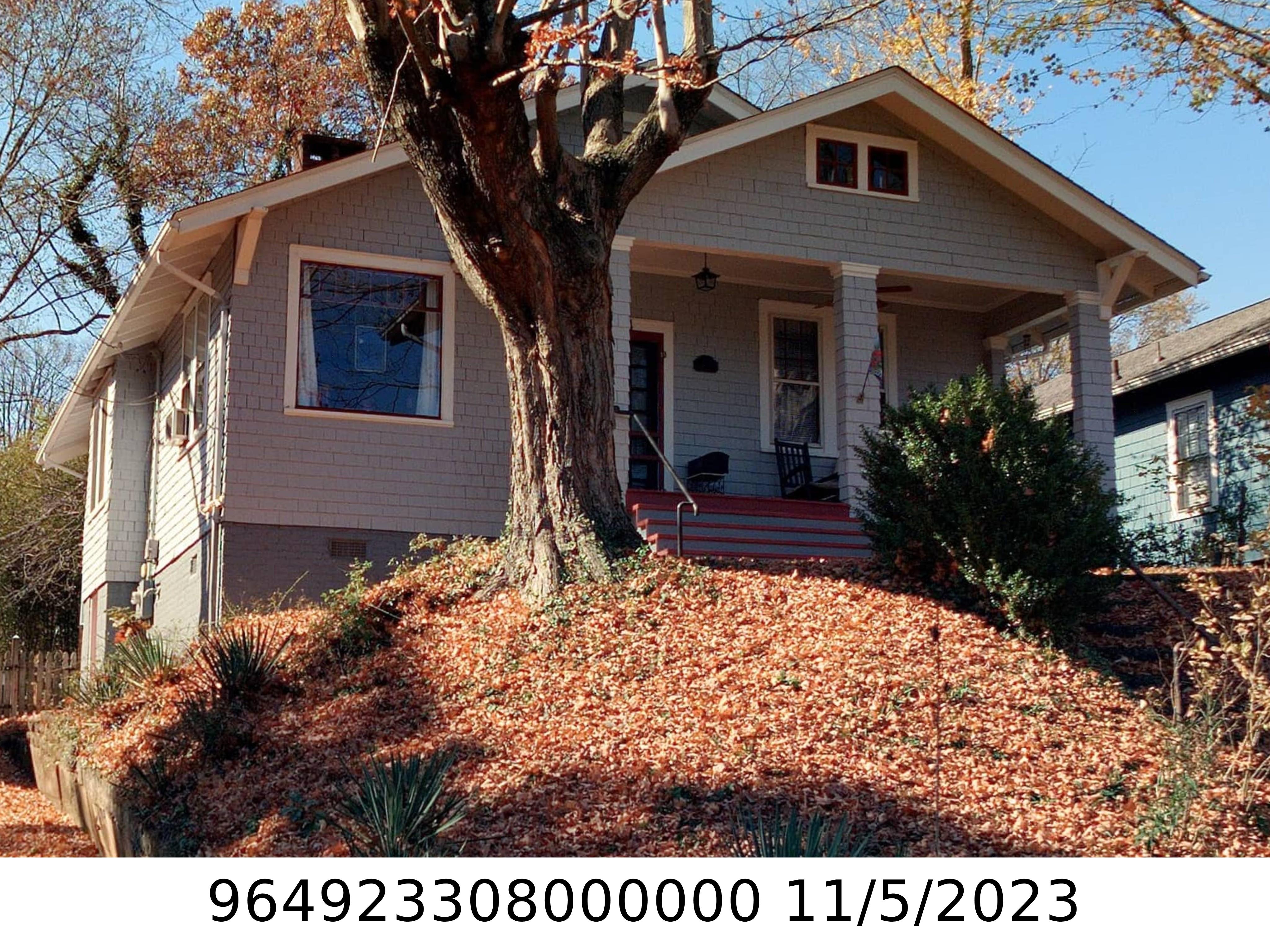 A picture of the property located at 54 WOODLAWN AVE, ASHEVILLE NC 28801.