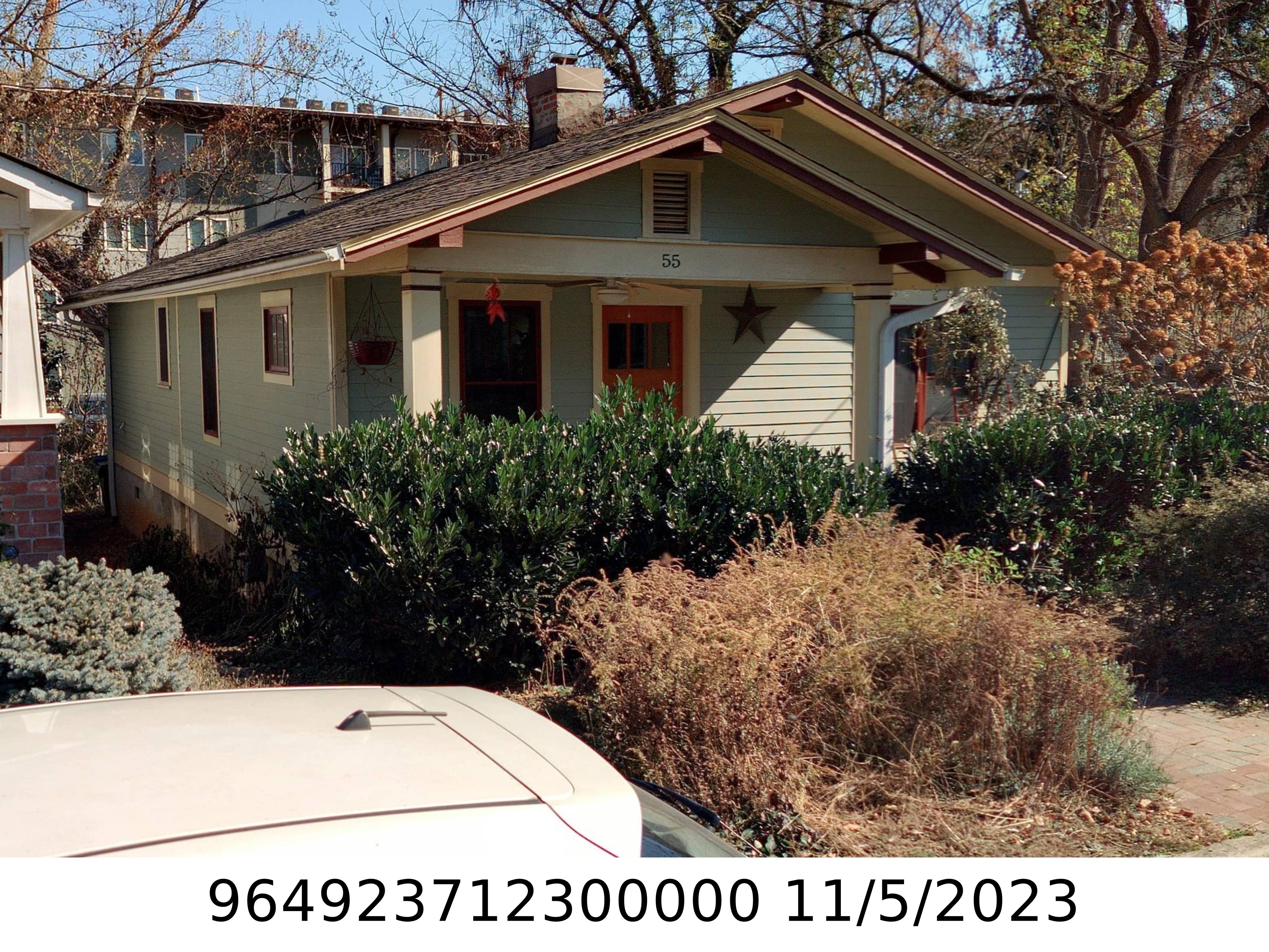 A picture of the property located at 55 ELIZABETH PL, ASHEVILLE NC 28801.