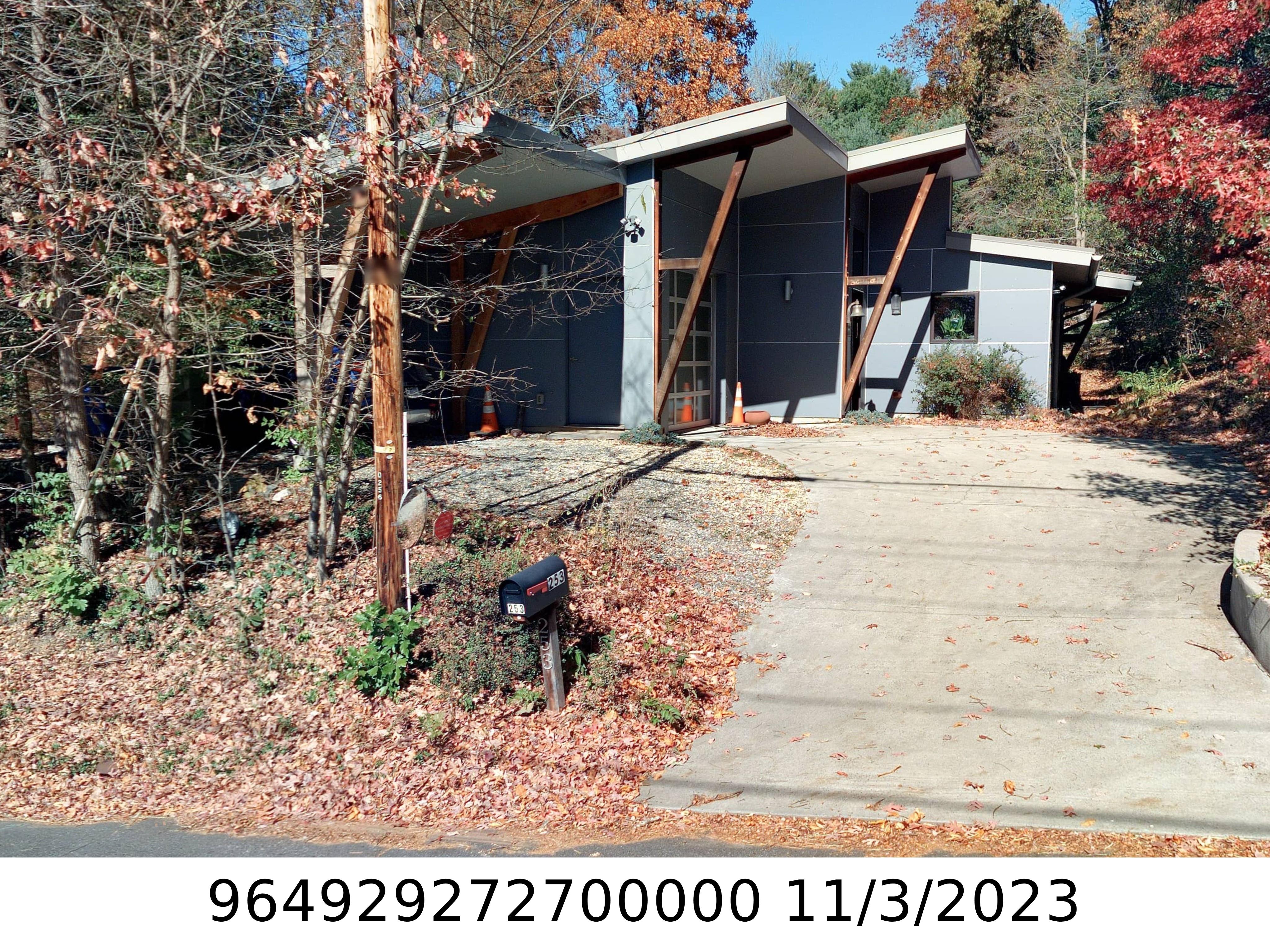 A picture of the property located at 253 EDGEWOOD RD, ASHEVILLE NC 28804.