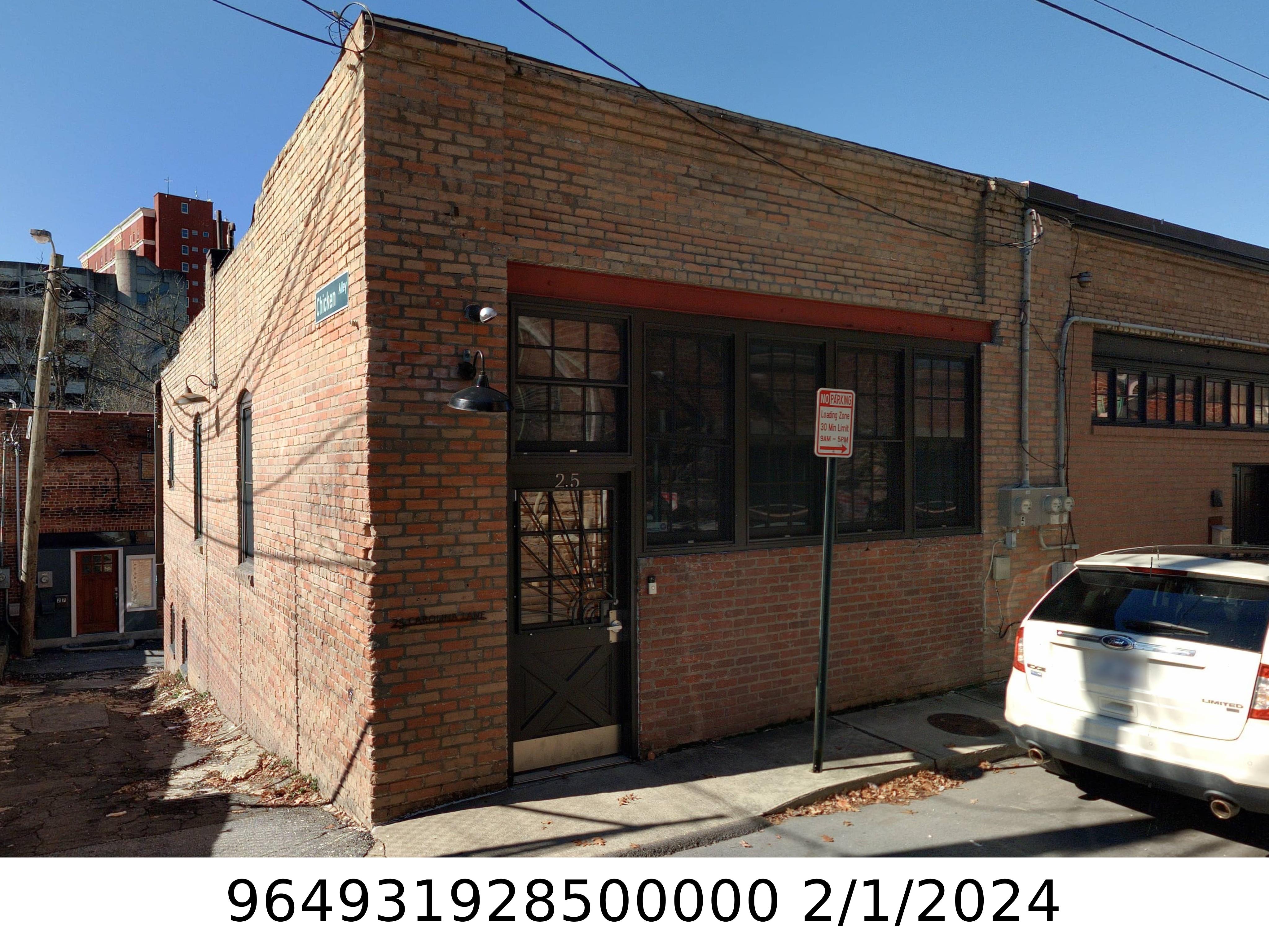 A picture of the property located at 25 CAROLINA LN, ASHEVILLE NC 28801.