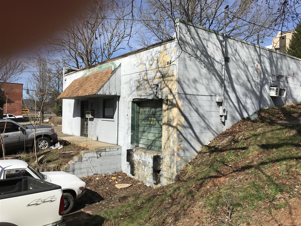 A picture of the property located at 93 BROADWAY ST, ASHEVILLE NC 28801.