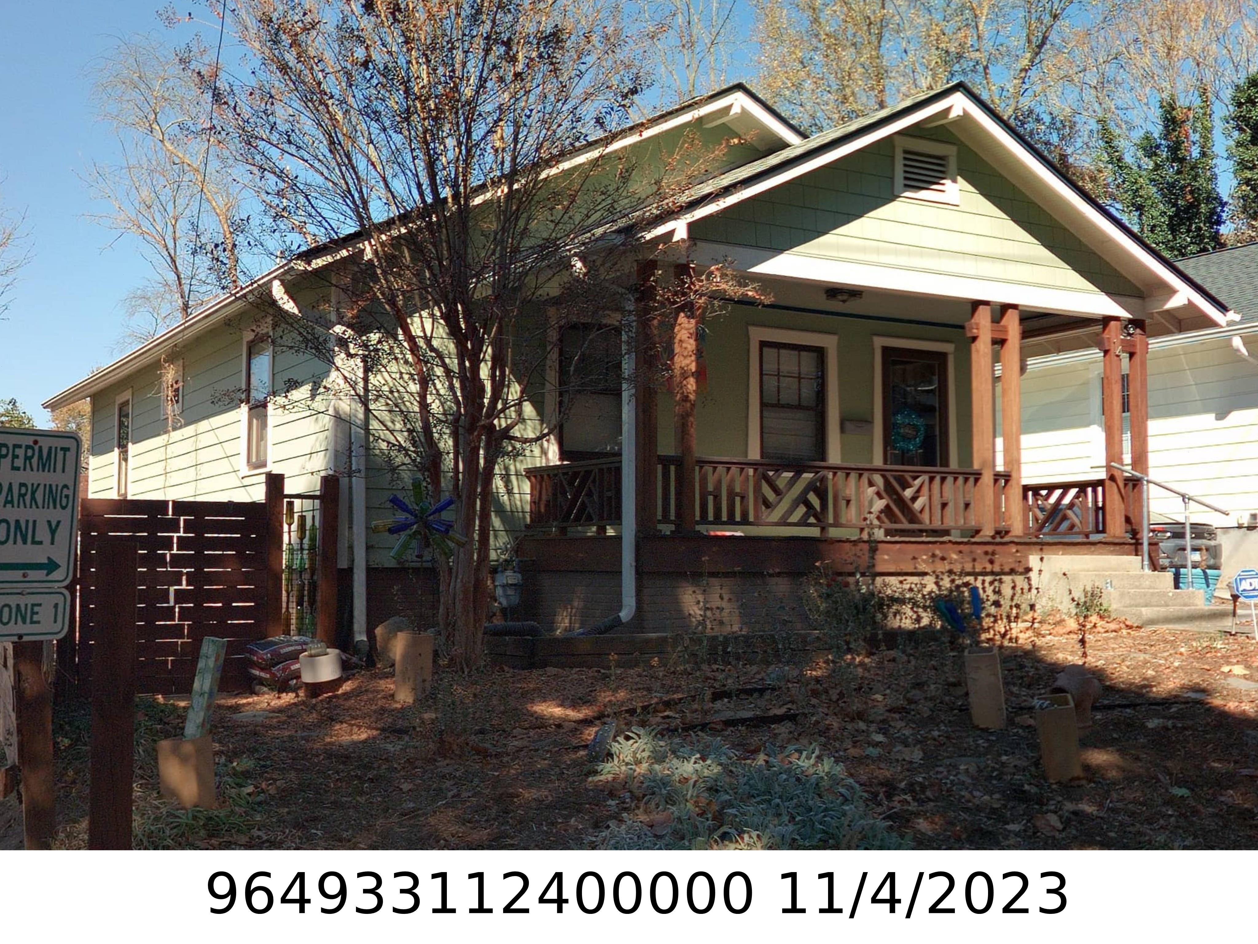 A picture of the property located at 14 MONROE PL, ASHEVILLE NC 28801.