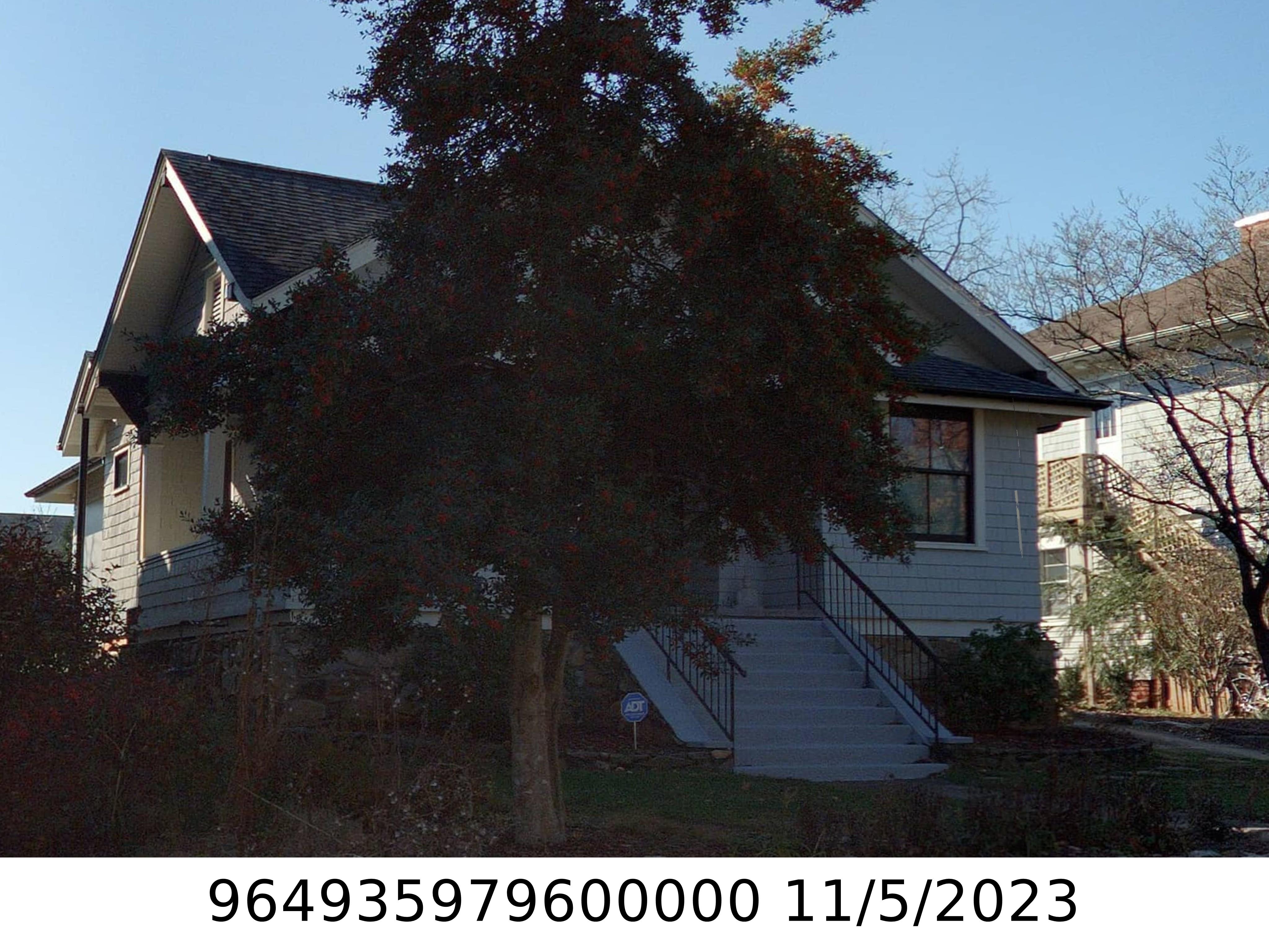 A picture of the property located at 121 SPEARS AVE, ASHEVILLE NC 28801.