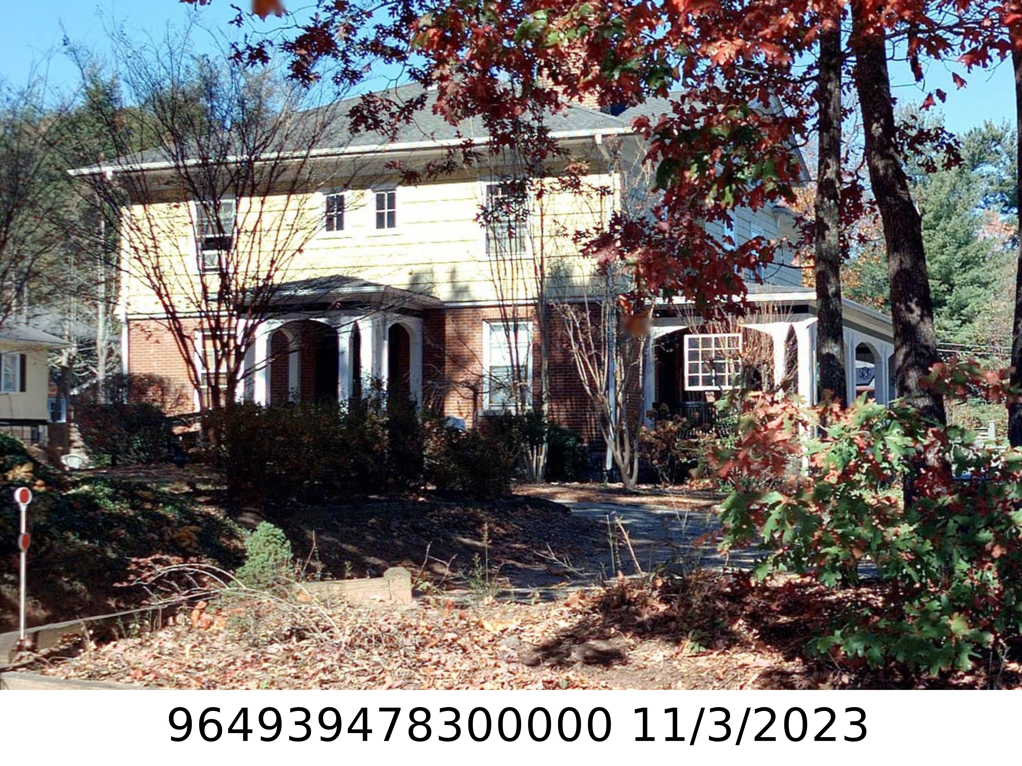 A picture of the property located at 147 EDGEWOOD RD, ASHEVILLE NC 28804.
