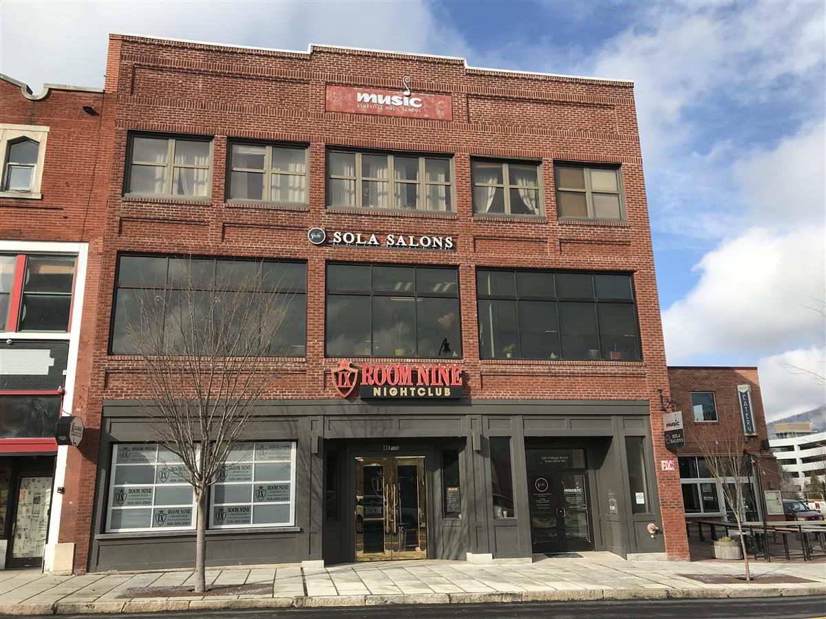 A picture of the property located at 124 COLLEGE ST, ASHEVILLE NC 28801.