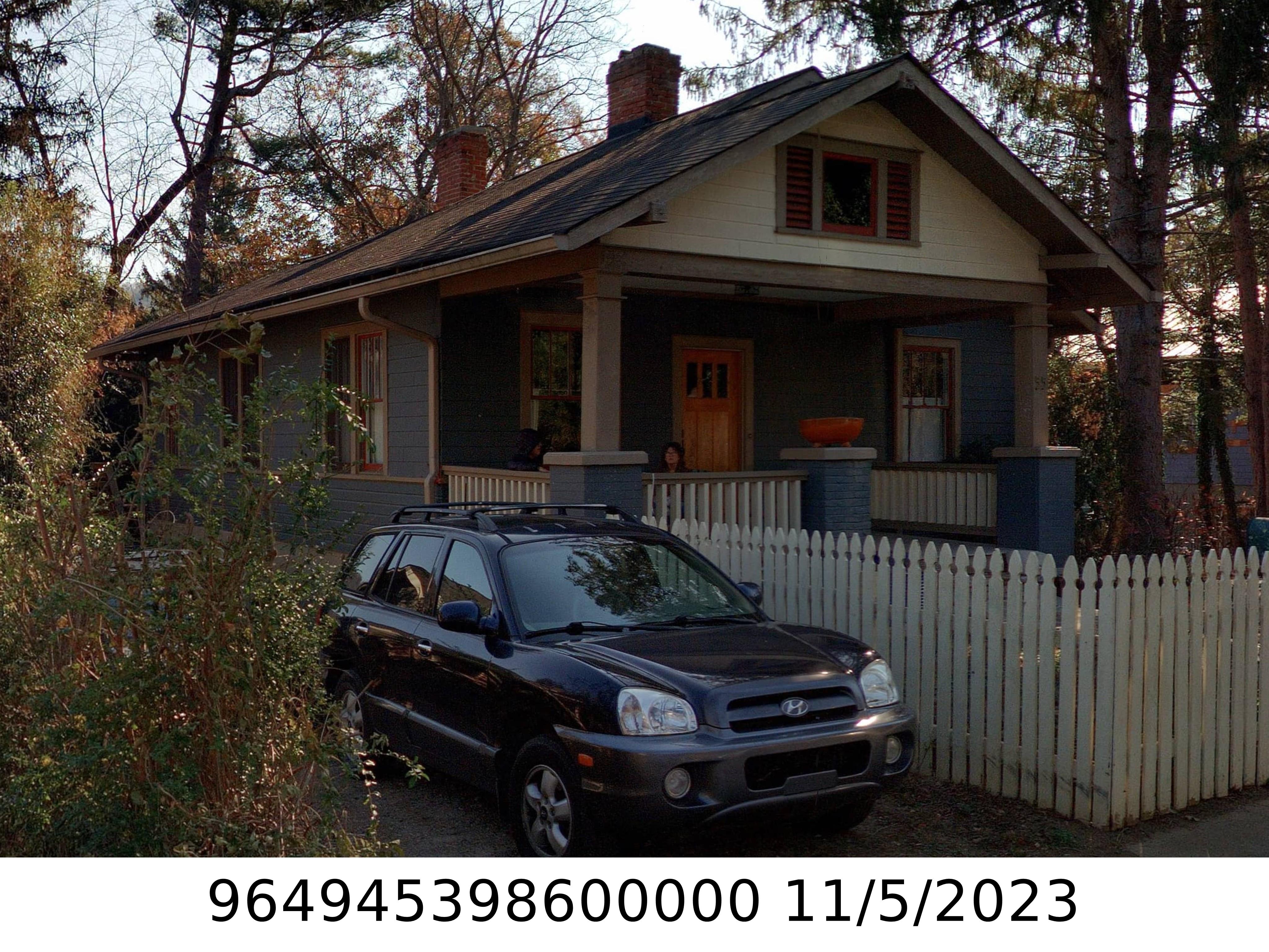 A picture of the property located at 55 HENRIETTA ST, ASHEVILLE NC 28801.