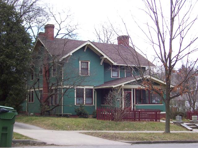 A picture of the property located at 6 EDWIN PL, ASHEVILLE NC 28801.