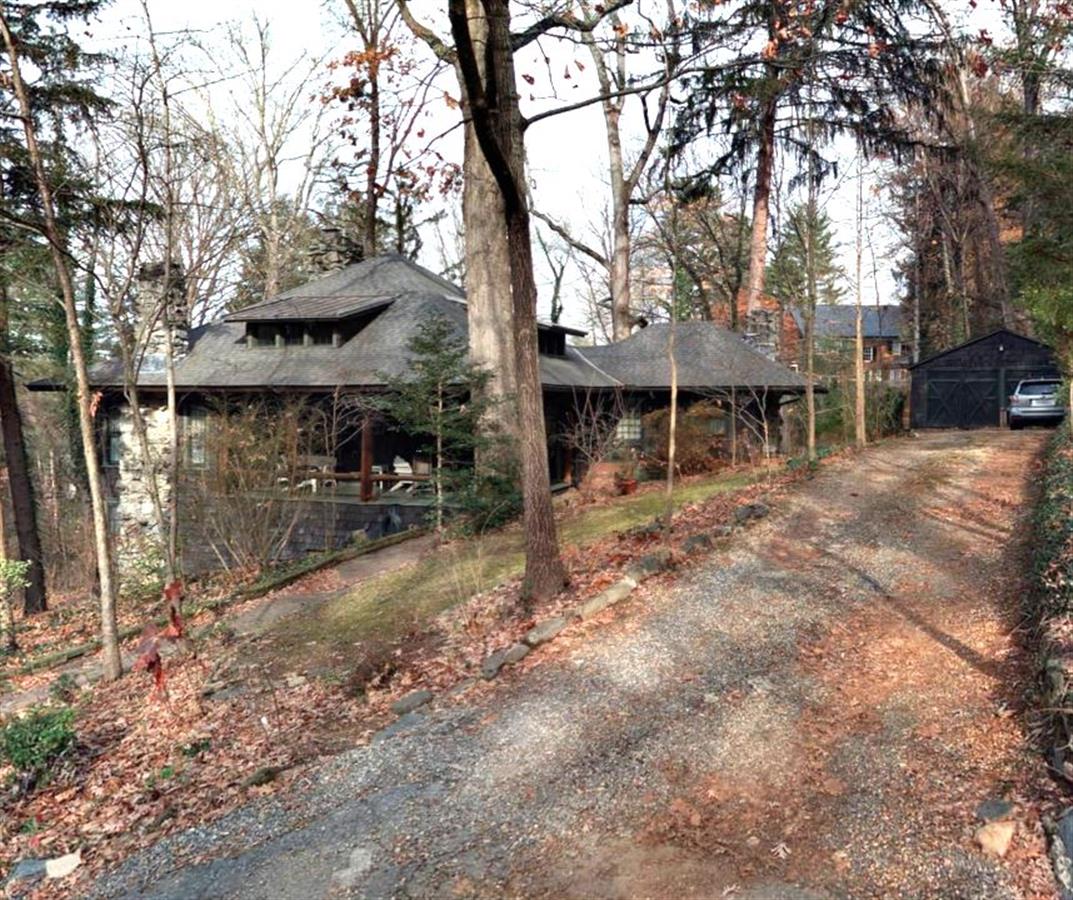 A picture of the property located at 12 THE CIR, ASHEVILLE NC 28801.