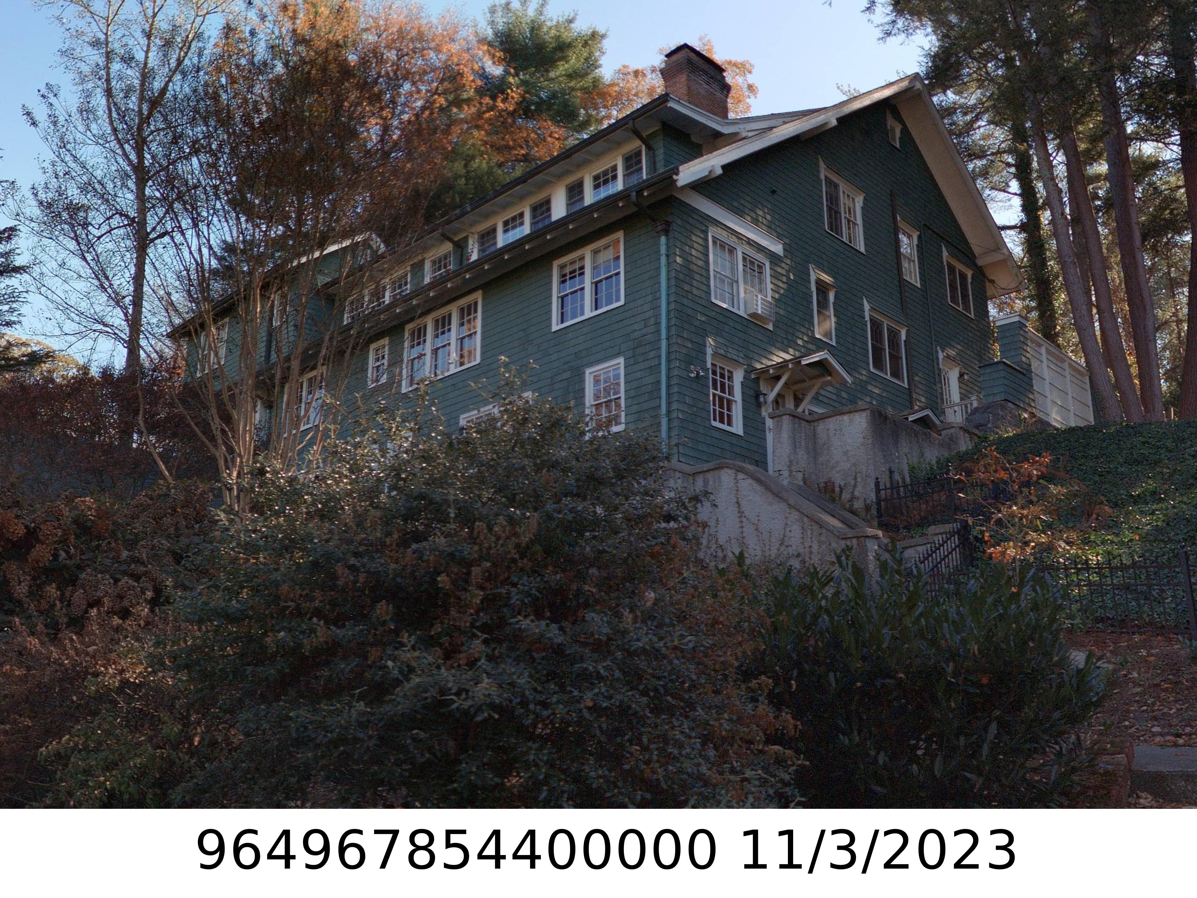 A picture of the property located at 10 HOLMWOOD RD, ASHEVILLE NC 28801.