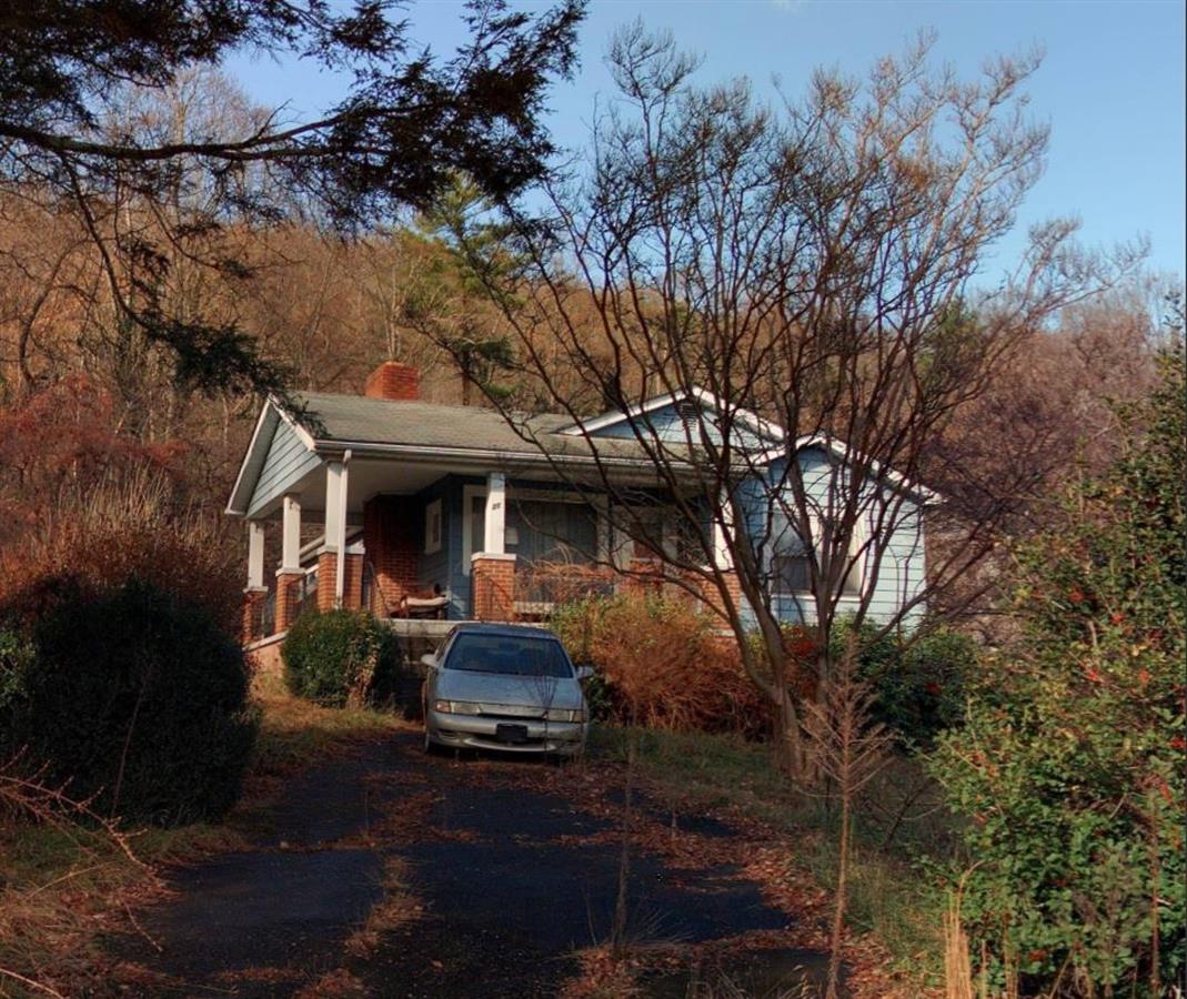 A picture of the property located at 27 OLD CHUNNS COVE RD ASHEVILLE NC.