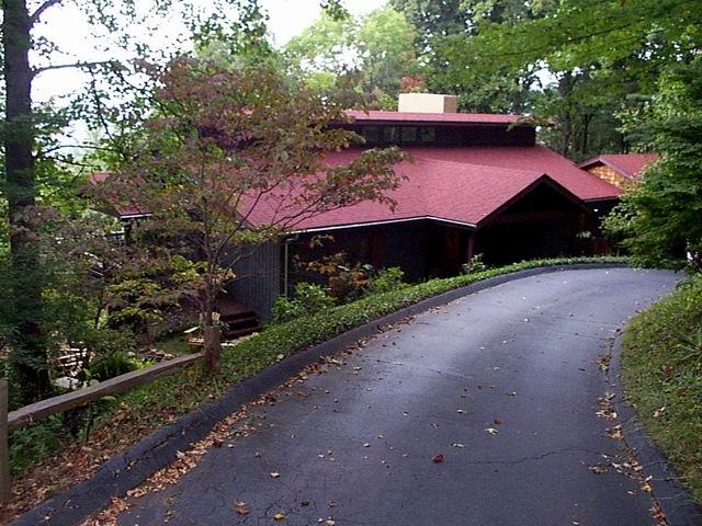A picture of the property located at 24 BLUE BRIAR RD, ASHEVILLE NC 28804.