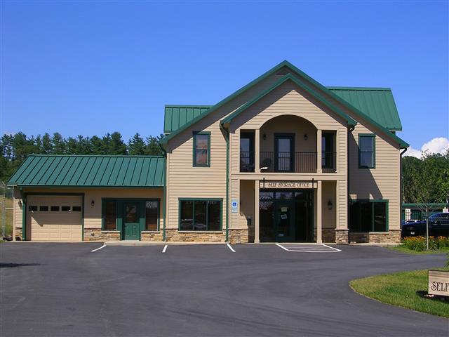 A picture of the property located at 20 DESIGN AVE, ARDEN NC 28704.