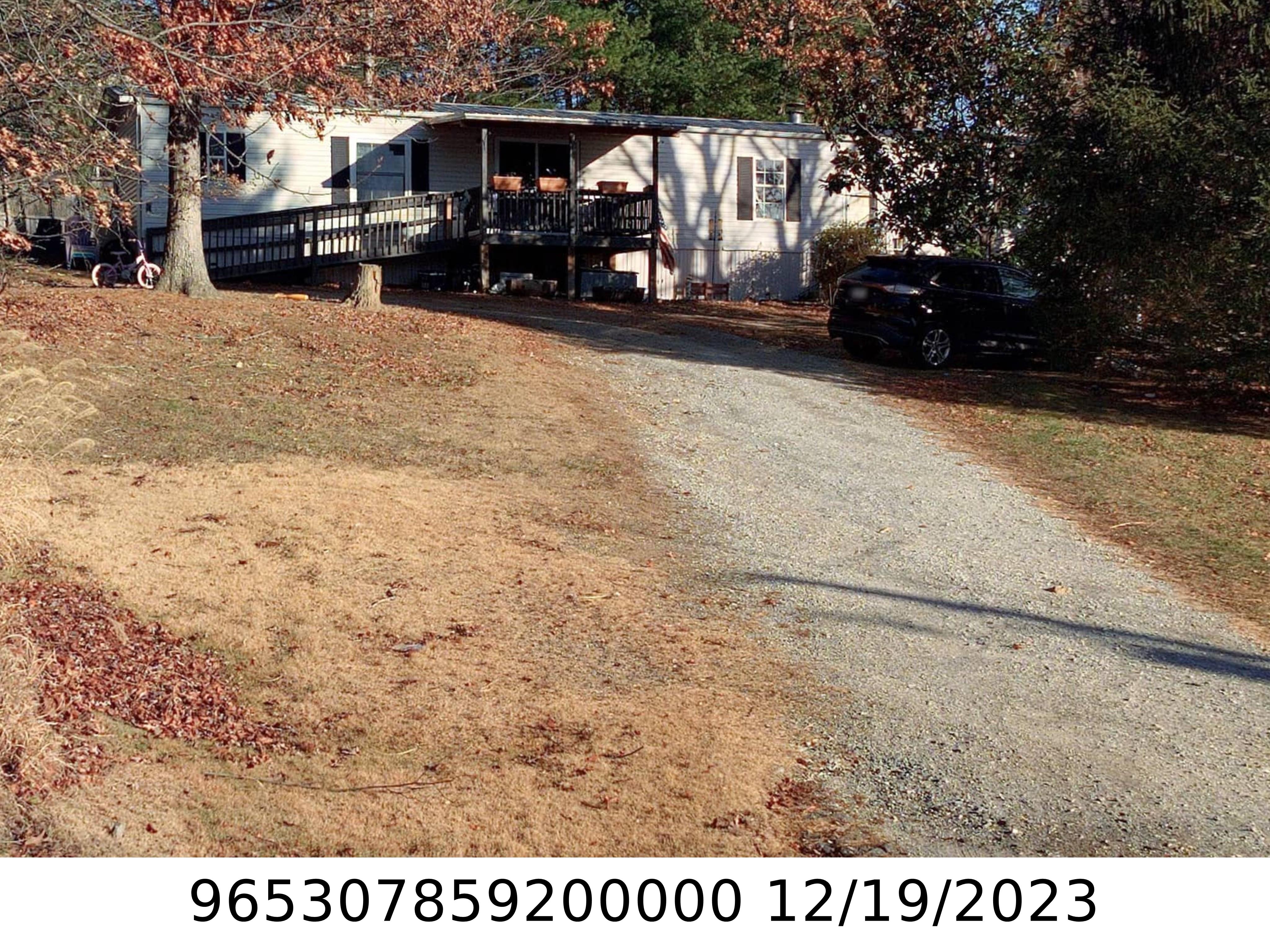 A picture of the property located at 28 PENIX BUSINESS DR, ARDEN NC 28704.