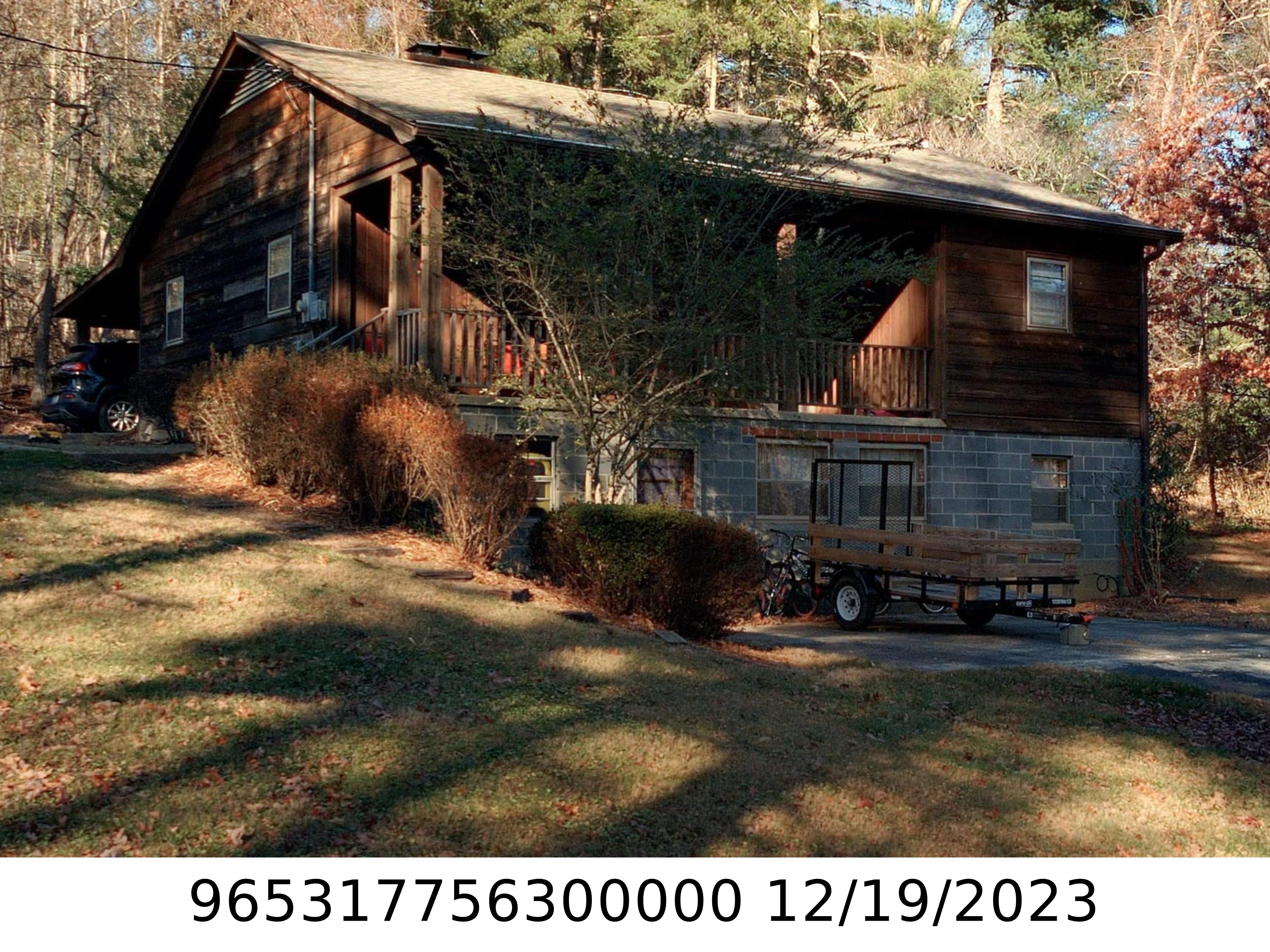 A picture of the property located at 6 IVY LN, ARDEN NC 28704.