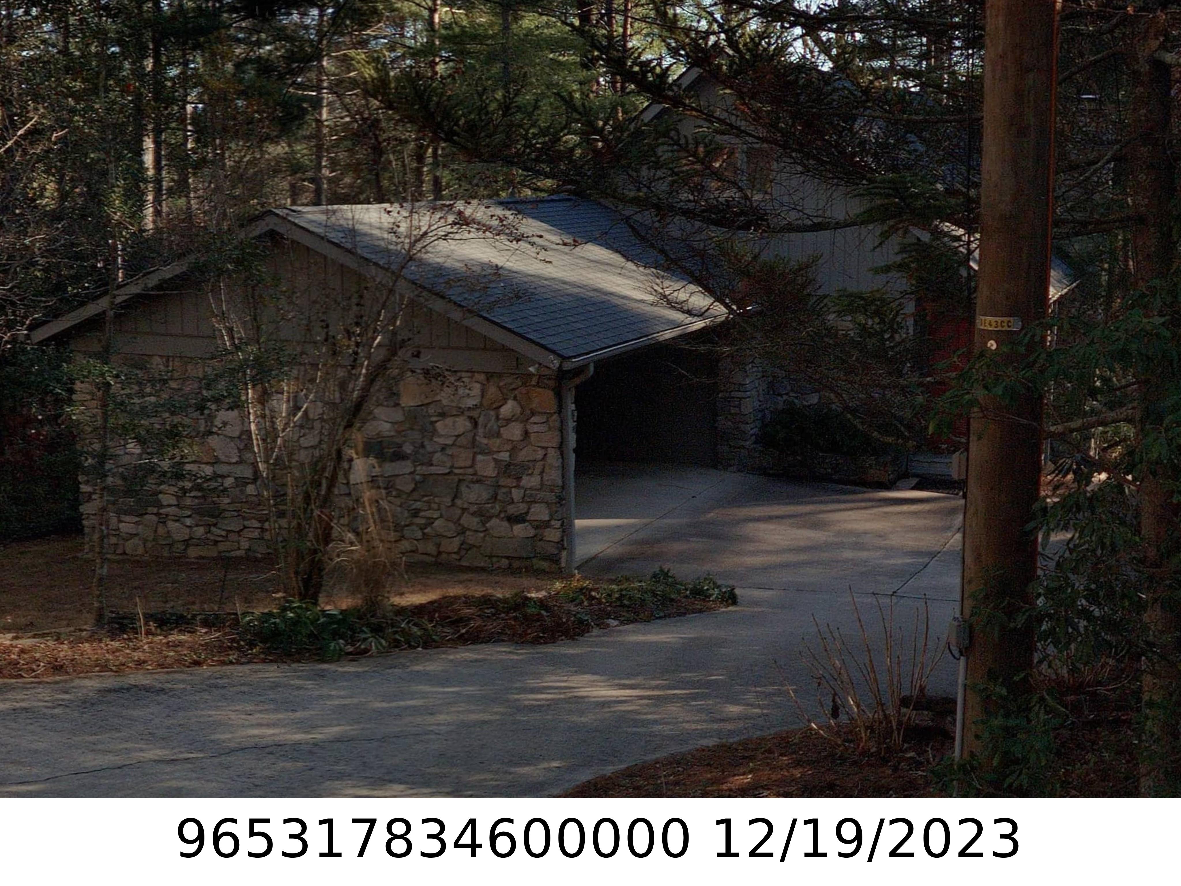 A picture of the property located at 7 IVY LN, ARDEN NC 28704.