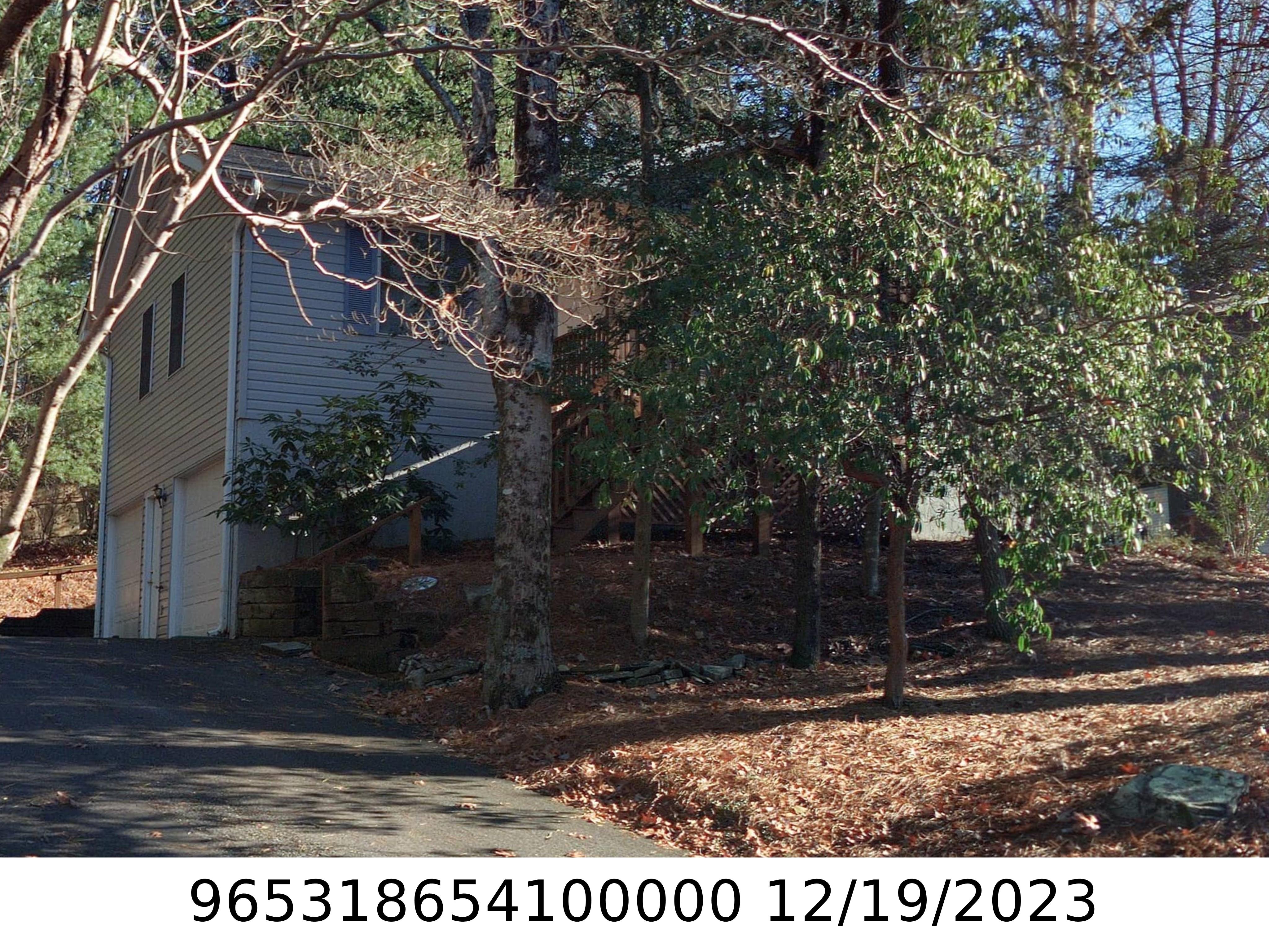 A picture of the property located at 9 SPRUCE DR, ARDEN NC 28704.