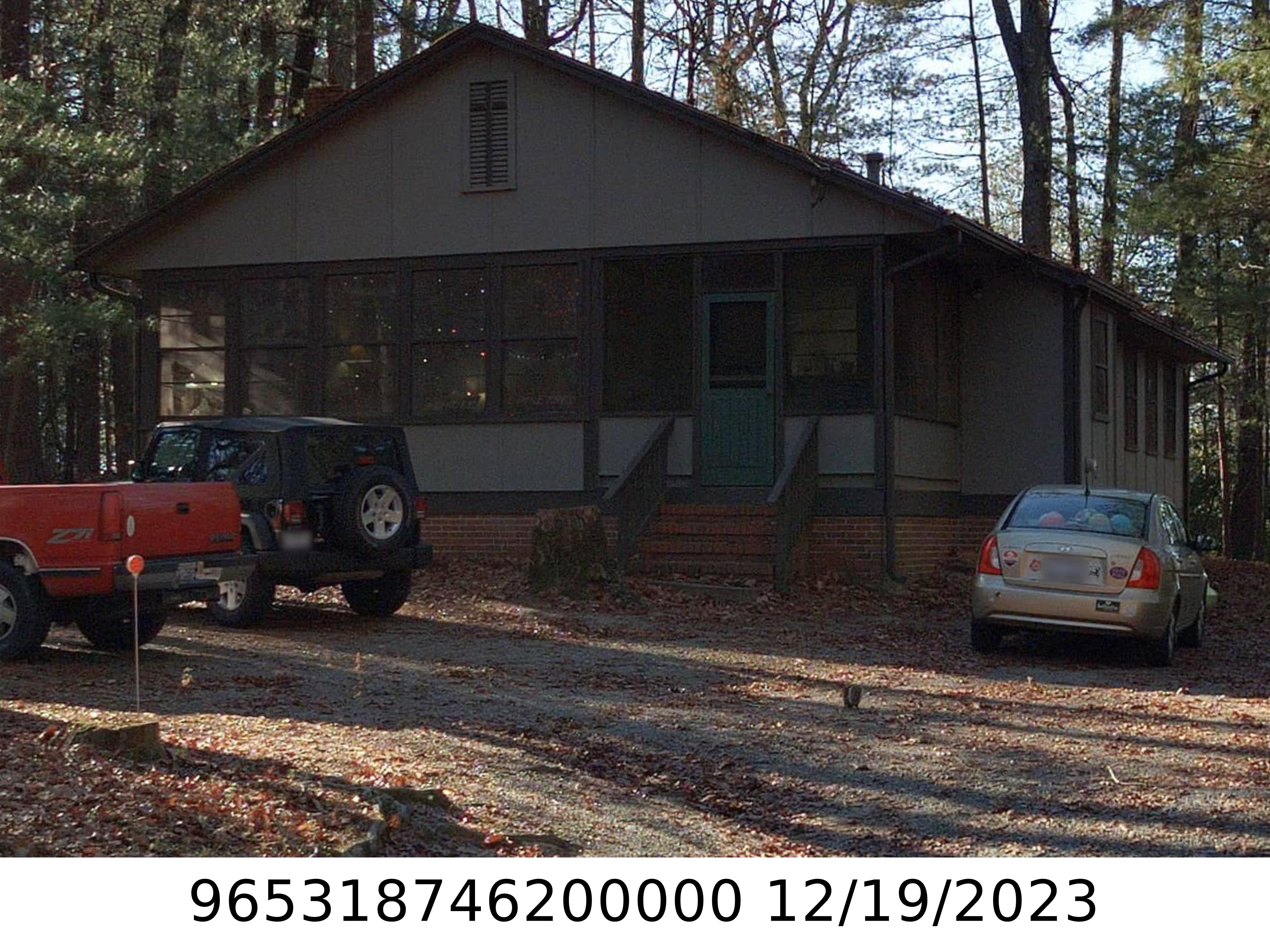 A picture of the property located at 1181 LOWER LAUREL DR, ARDEN NC 28704.