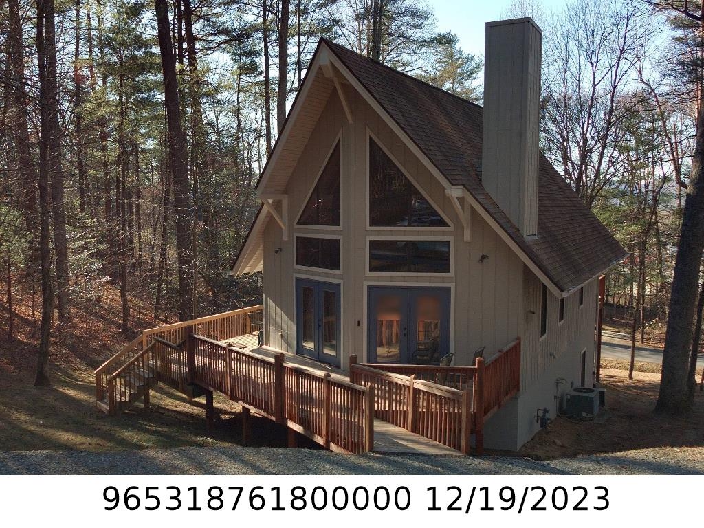 A picture of the property located at 1195 LOWER LAUREL DR, ARDEN NC 28704.