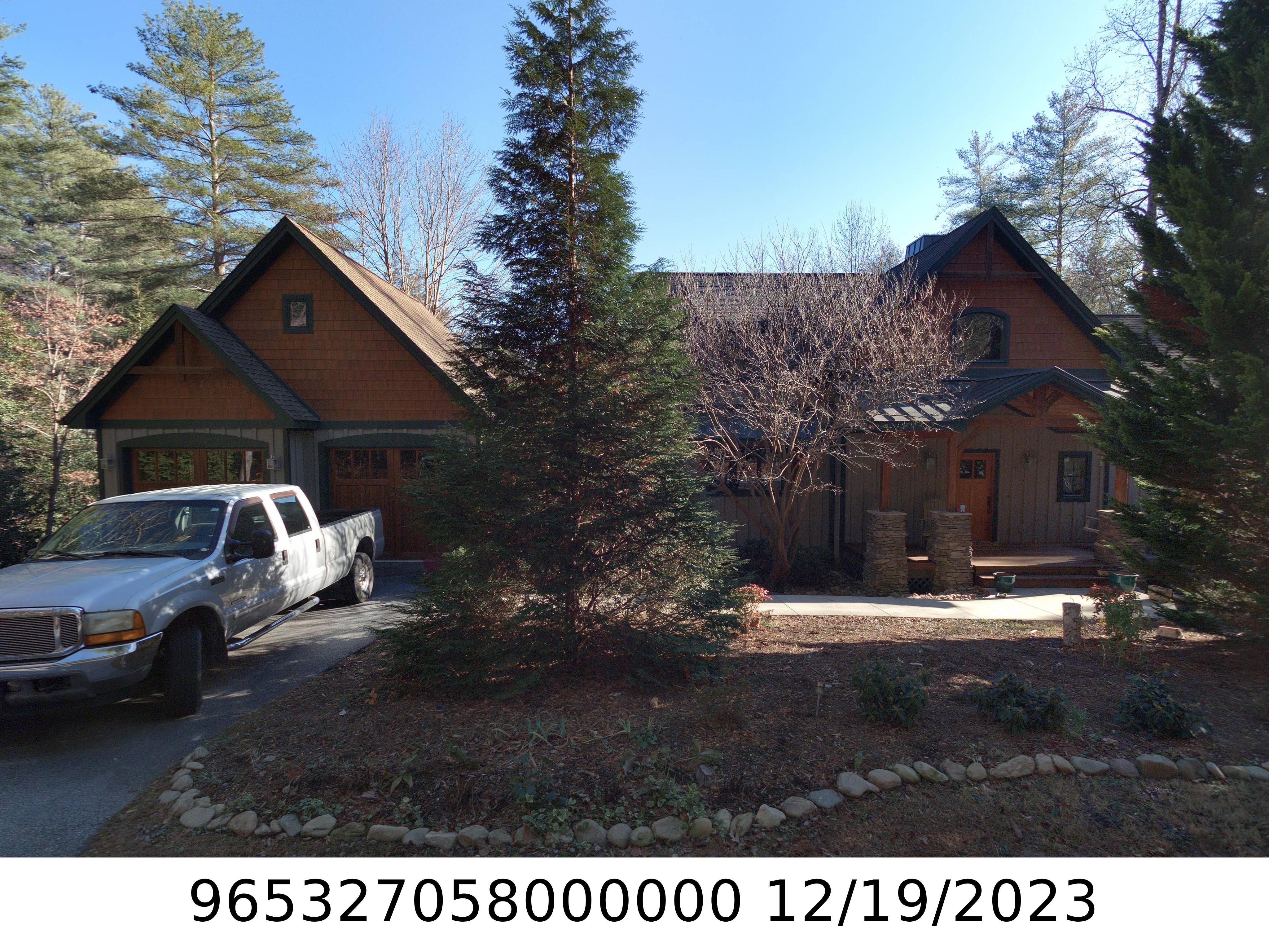 A picture of the property located at 1 IVY LN, ARDEN NC 28704.