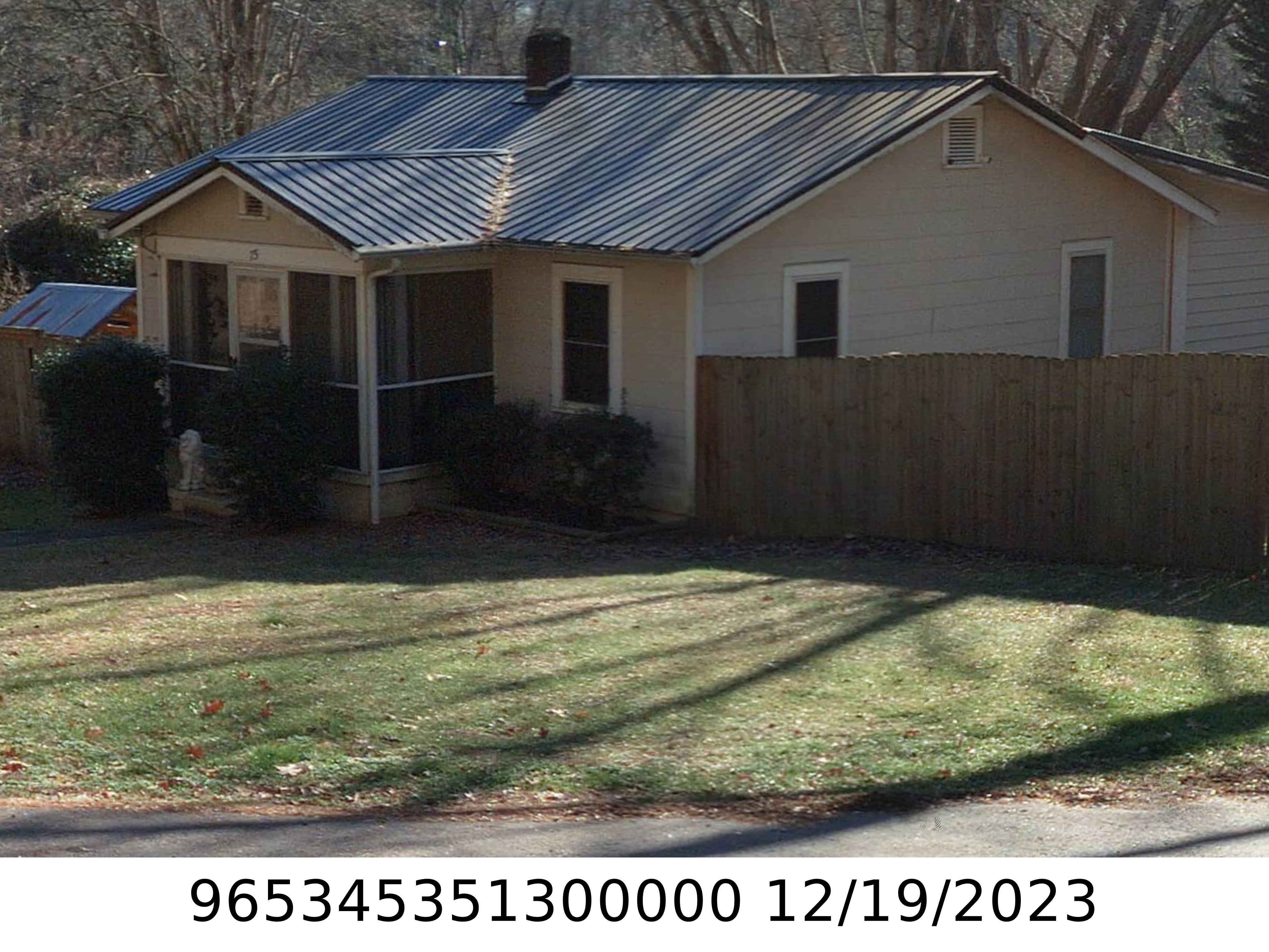 A picture of the property located at 75 EDGEWOOD DR, ARDEN NC 28704.