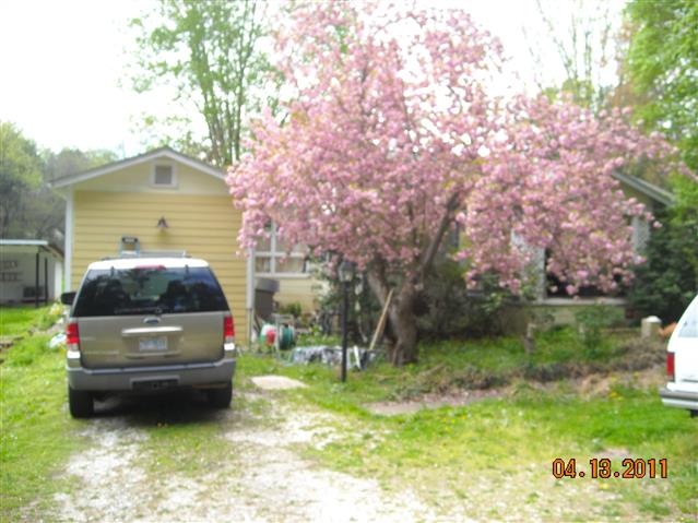 A picture of the property located at 46 EDGEWOOD DR, ARDEN NC 28704.