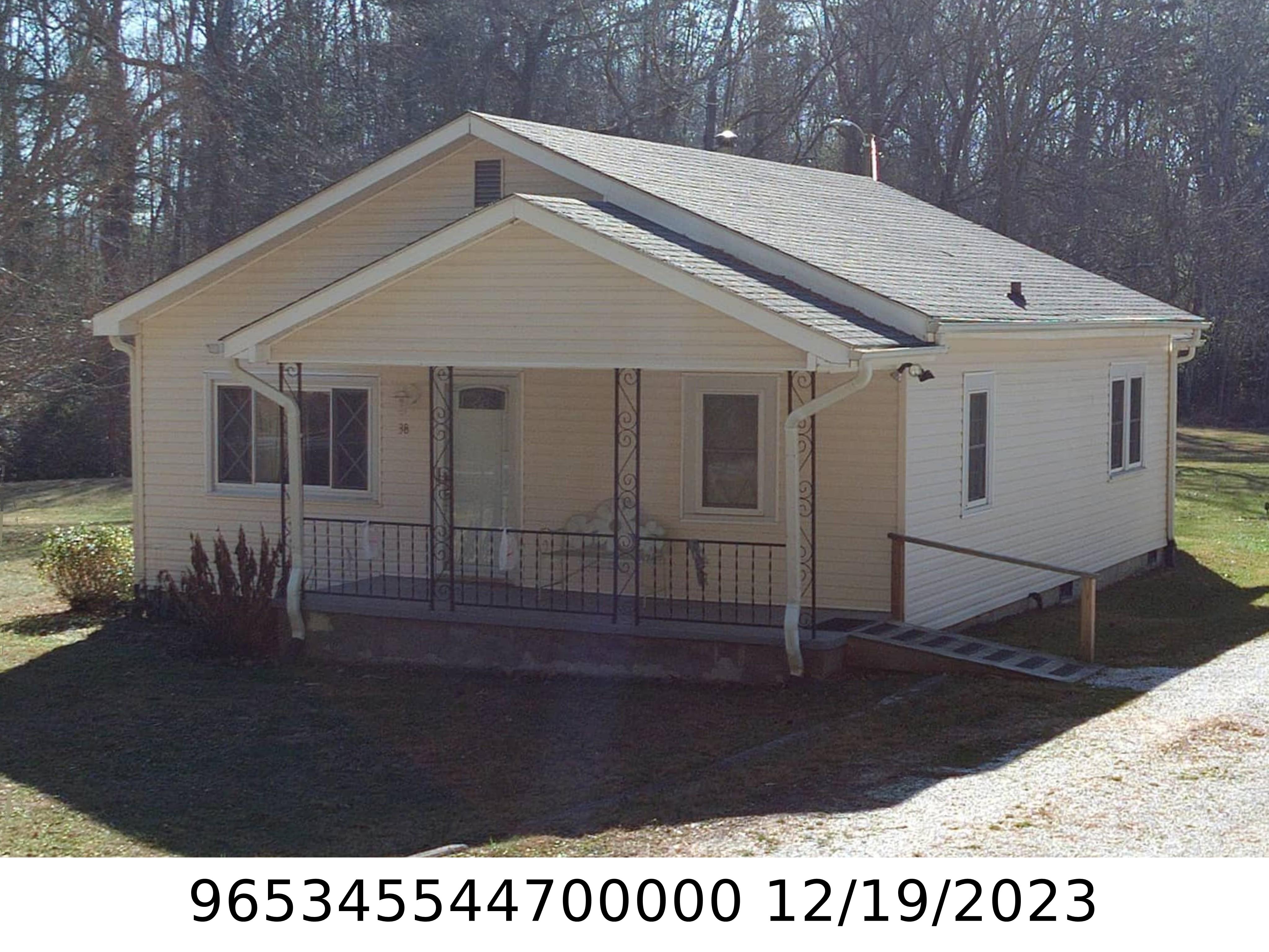 A picture of the property located at 38 EDGEWOOD DR, ARDEN NC 28704.