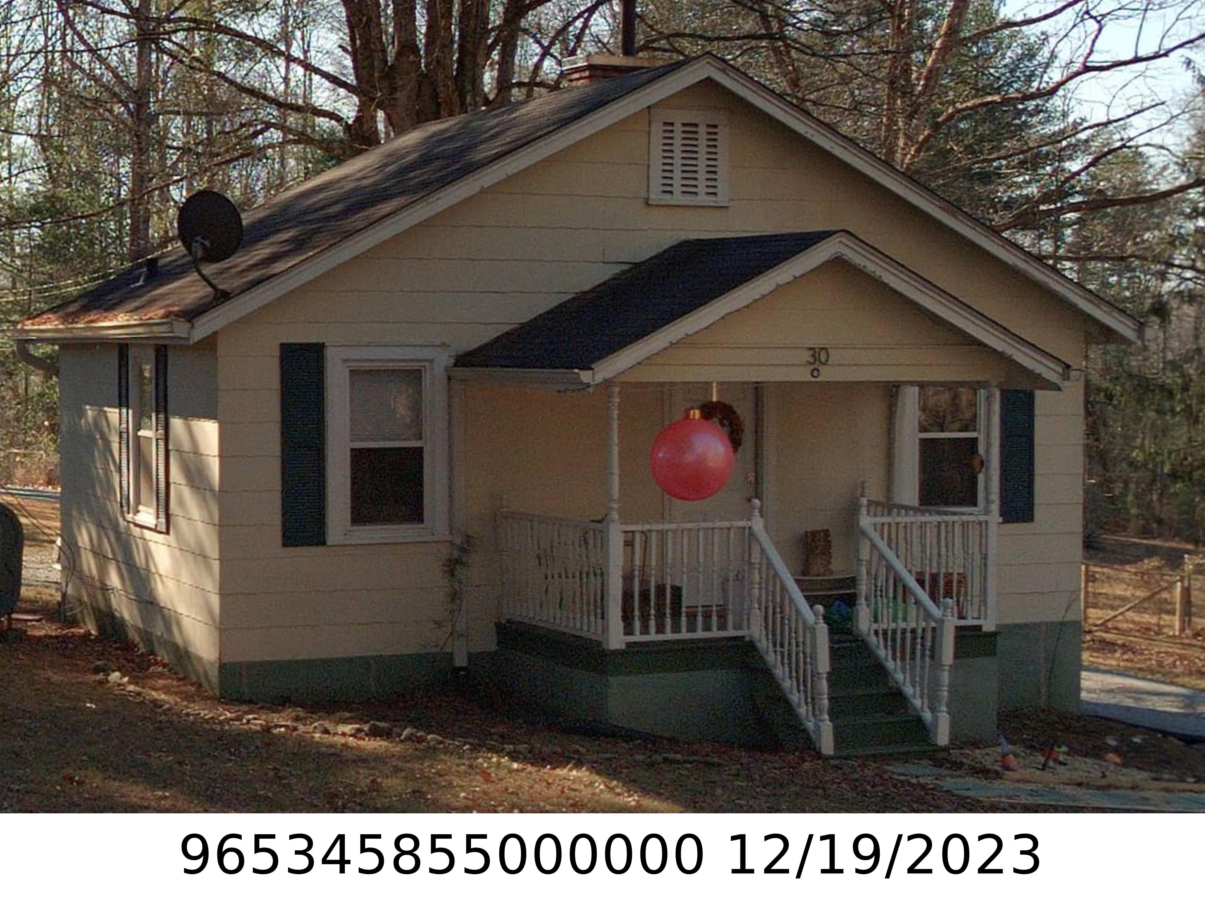 A picture of the property located at 30 EDGEWOOD DR, ARDEN NC 28704.