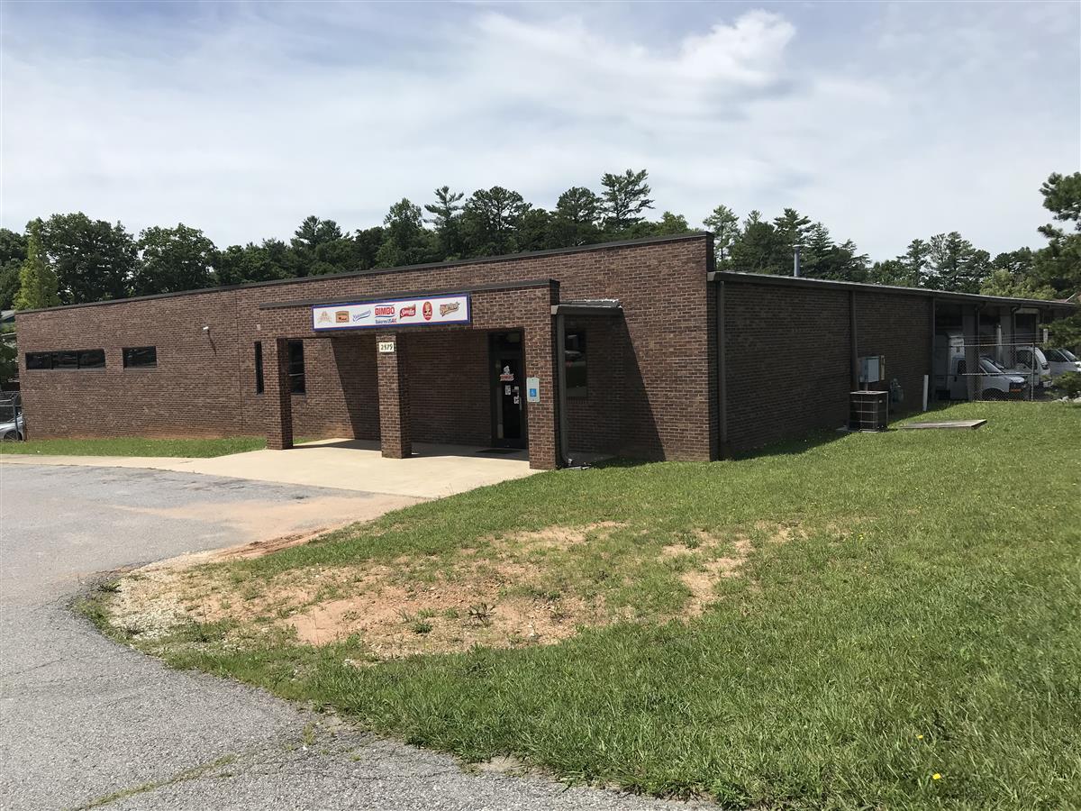 A picture of the property located at 2579 HENDERSONVILLE RD UNINCORPORATED.