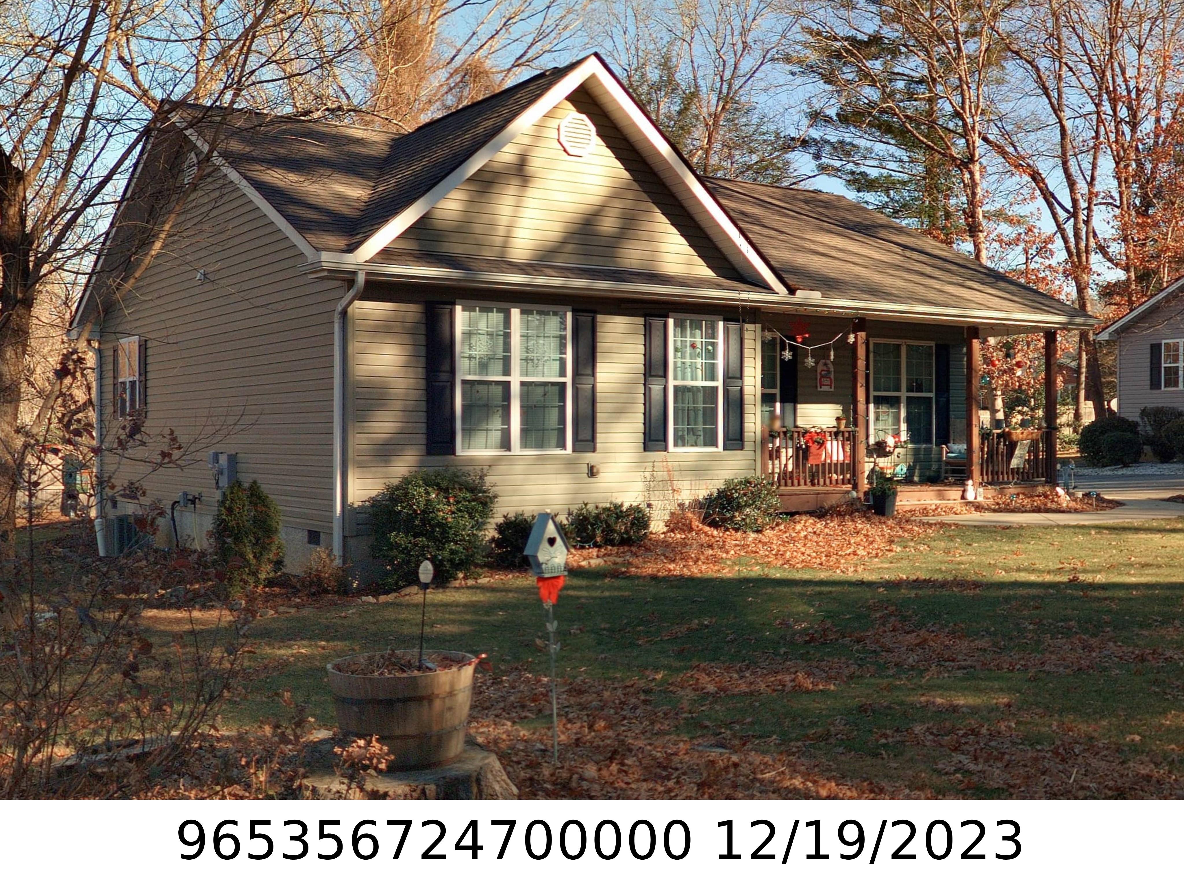 A picture of the property located at 14 SHERWOOD FOREST DR, ARDEN NC 28704.